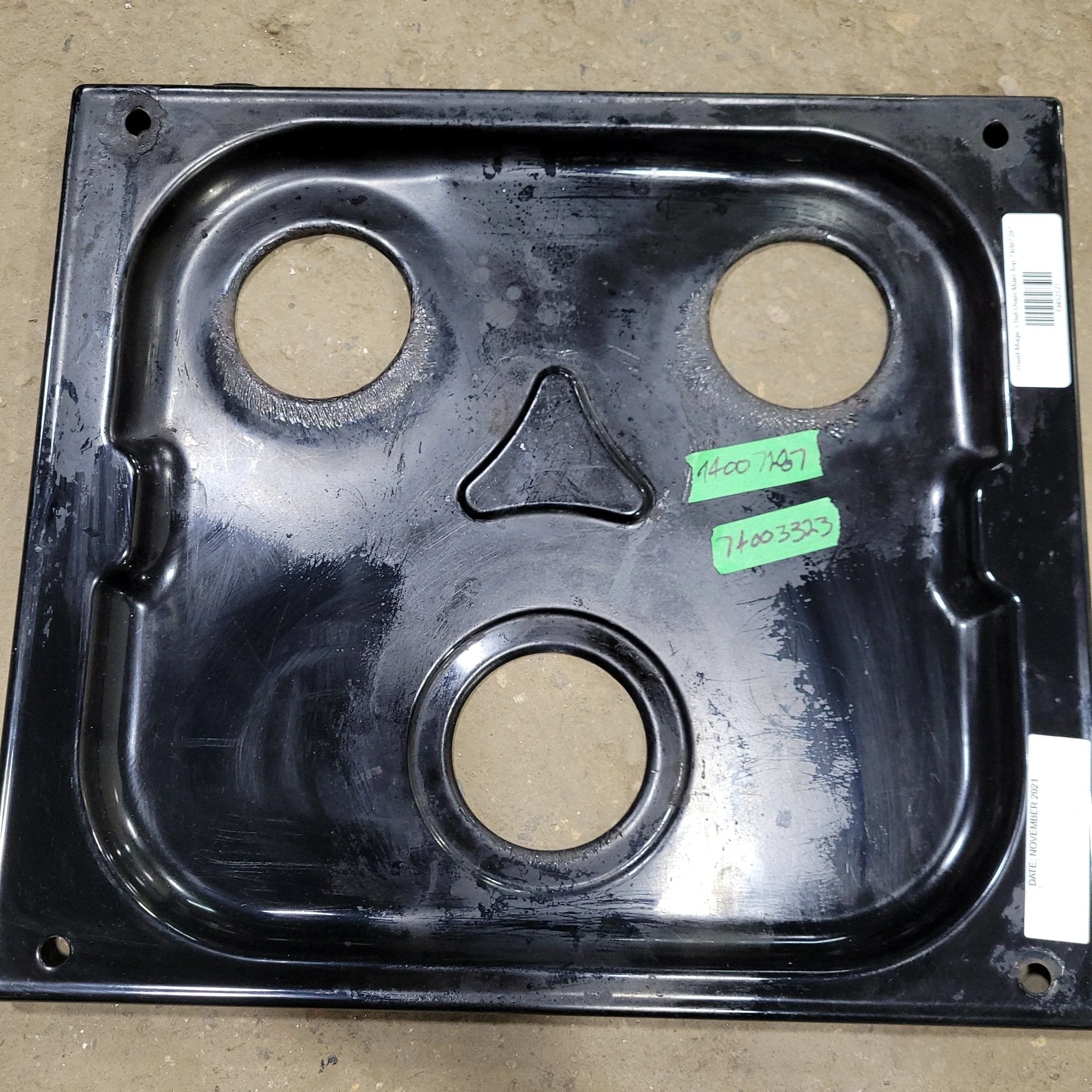 Used Magic Chef Oven Main Top - 74007287 , 74003323 - Condition: 7/10