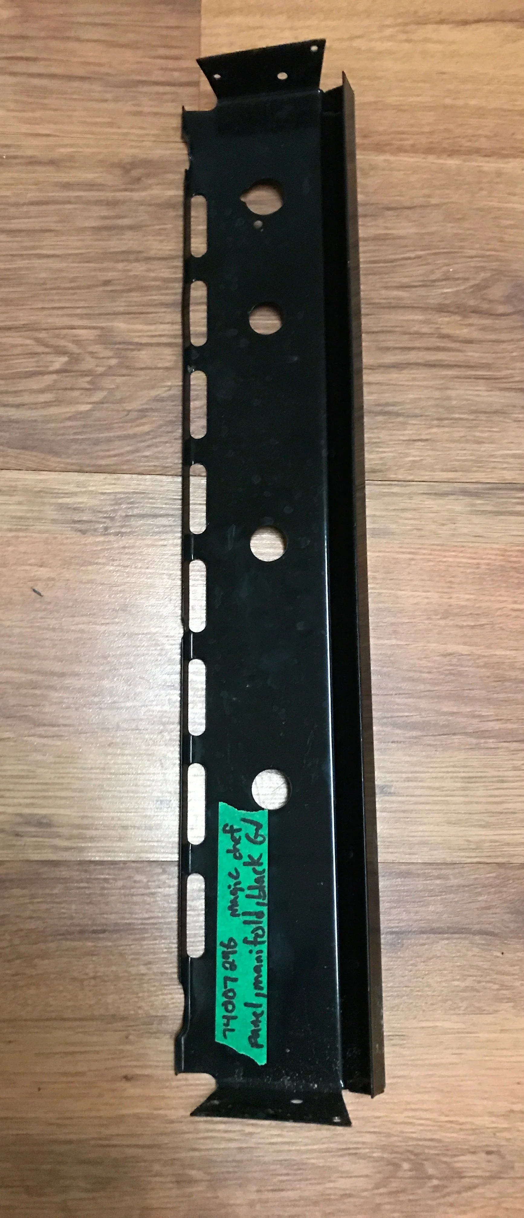 Used Magic Chef Oven Manifold Panel 74007296 - Image 4