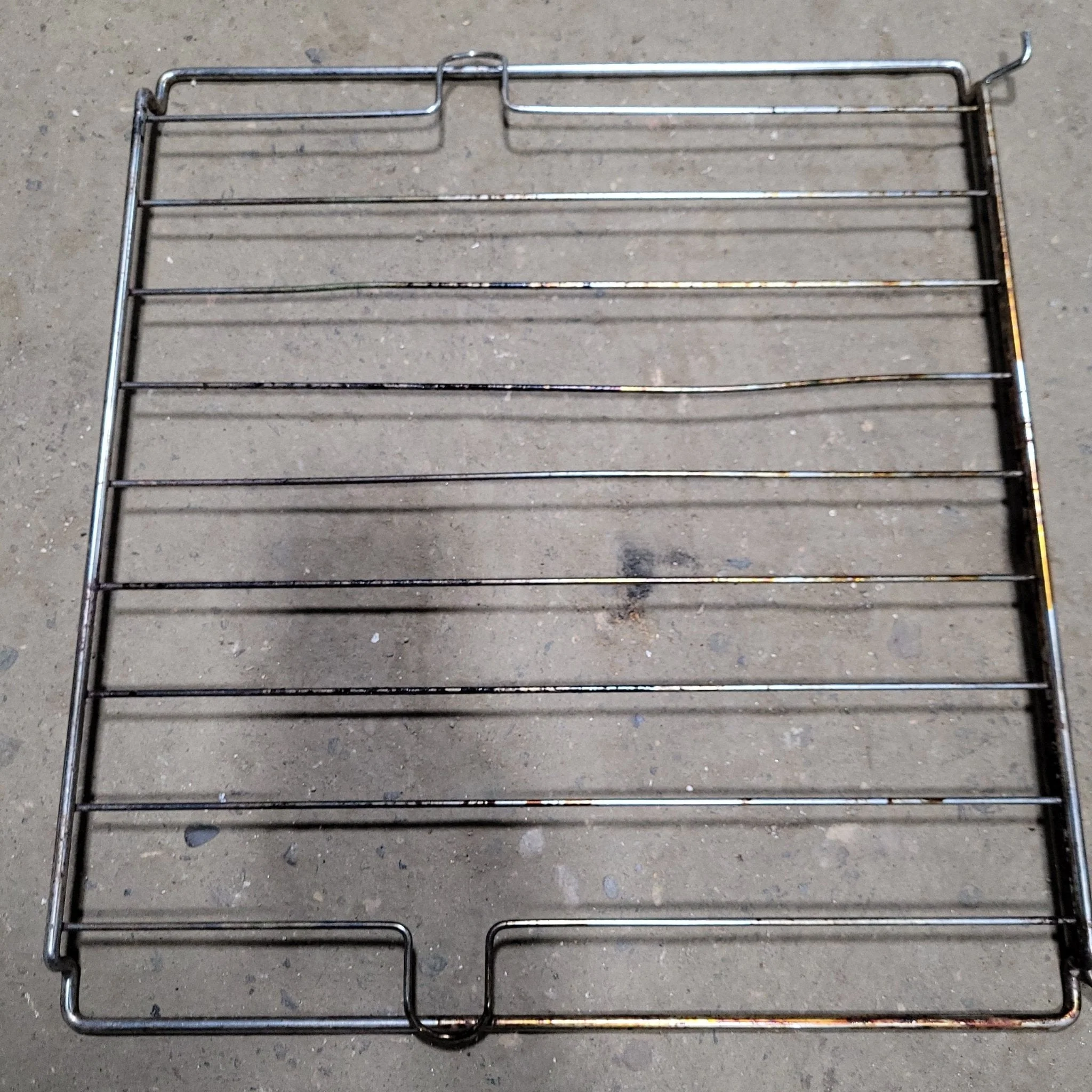 Used Magic Chef Oven Rack 74003106 - Image 2