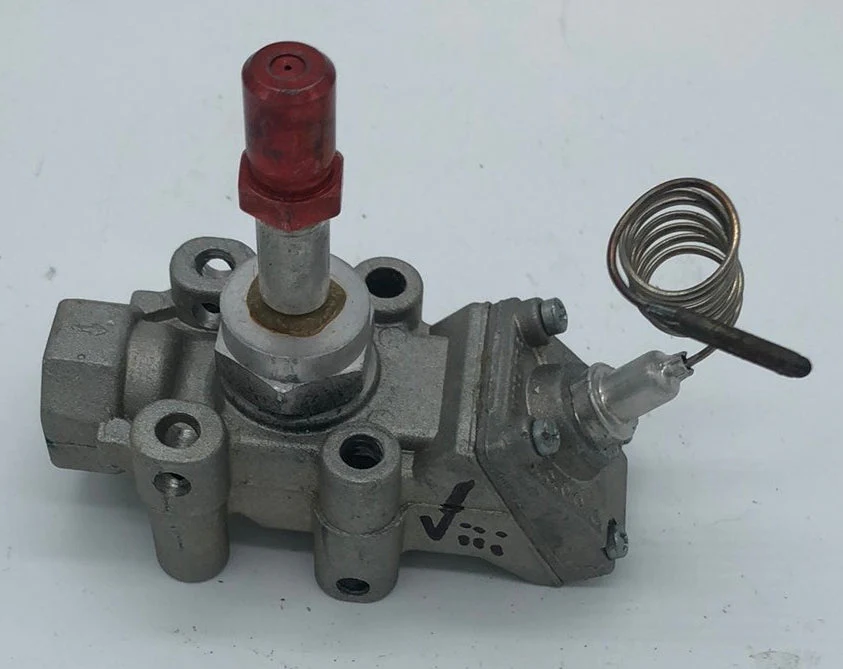 Used Magic Chef Oven Safety Valve - 7501P05660 - Image 4