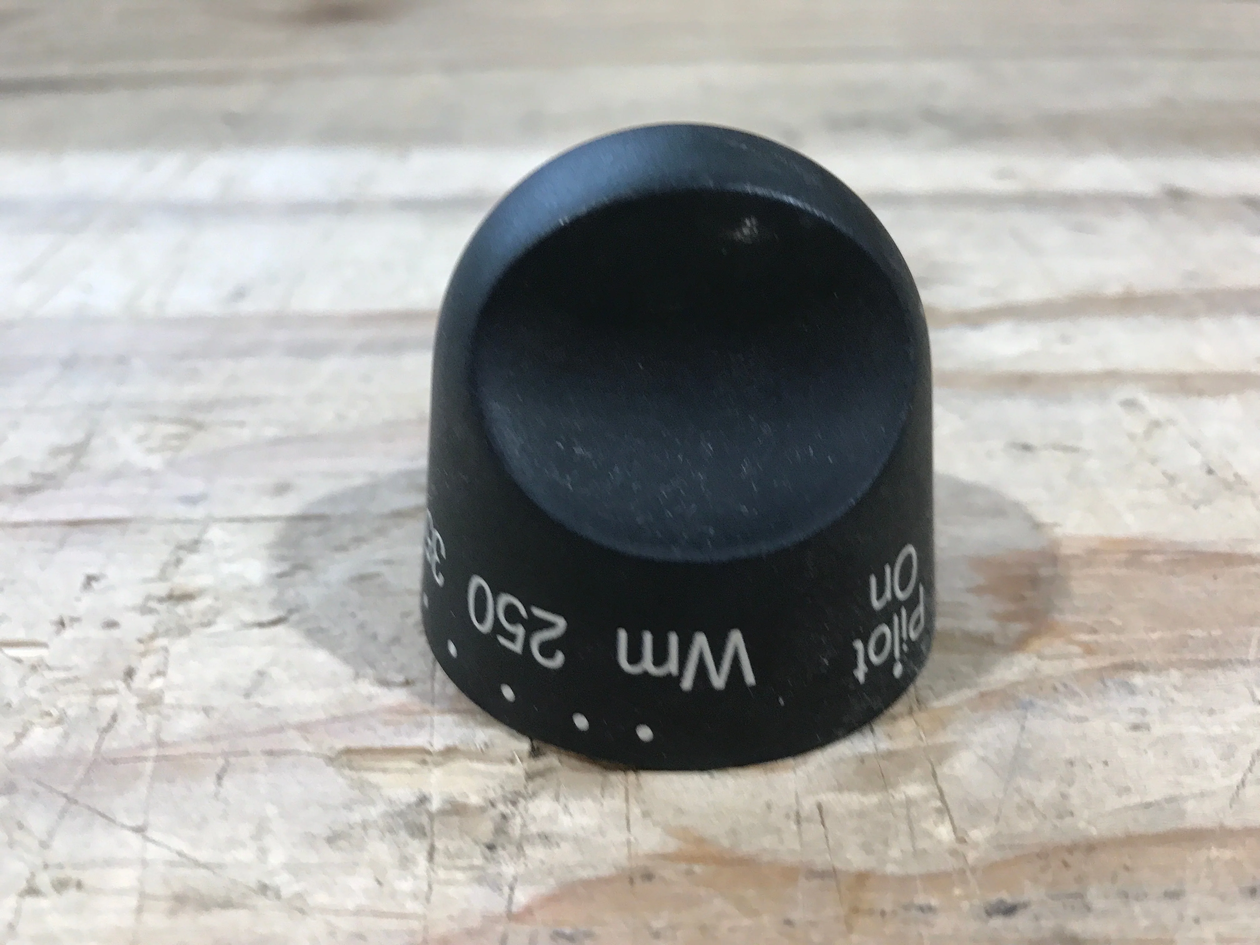 Used Magic Chef Oven Thermostat Knob - 74004645 - Image 4