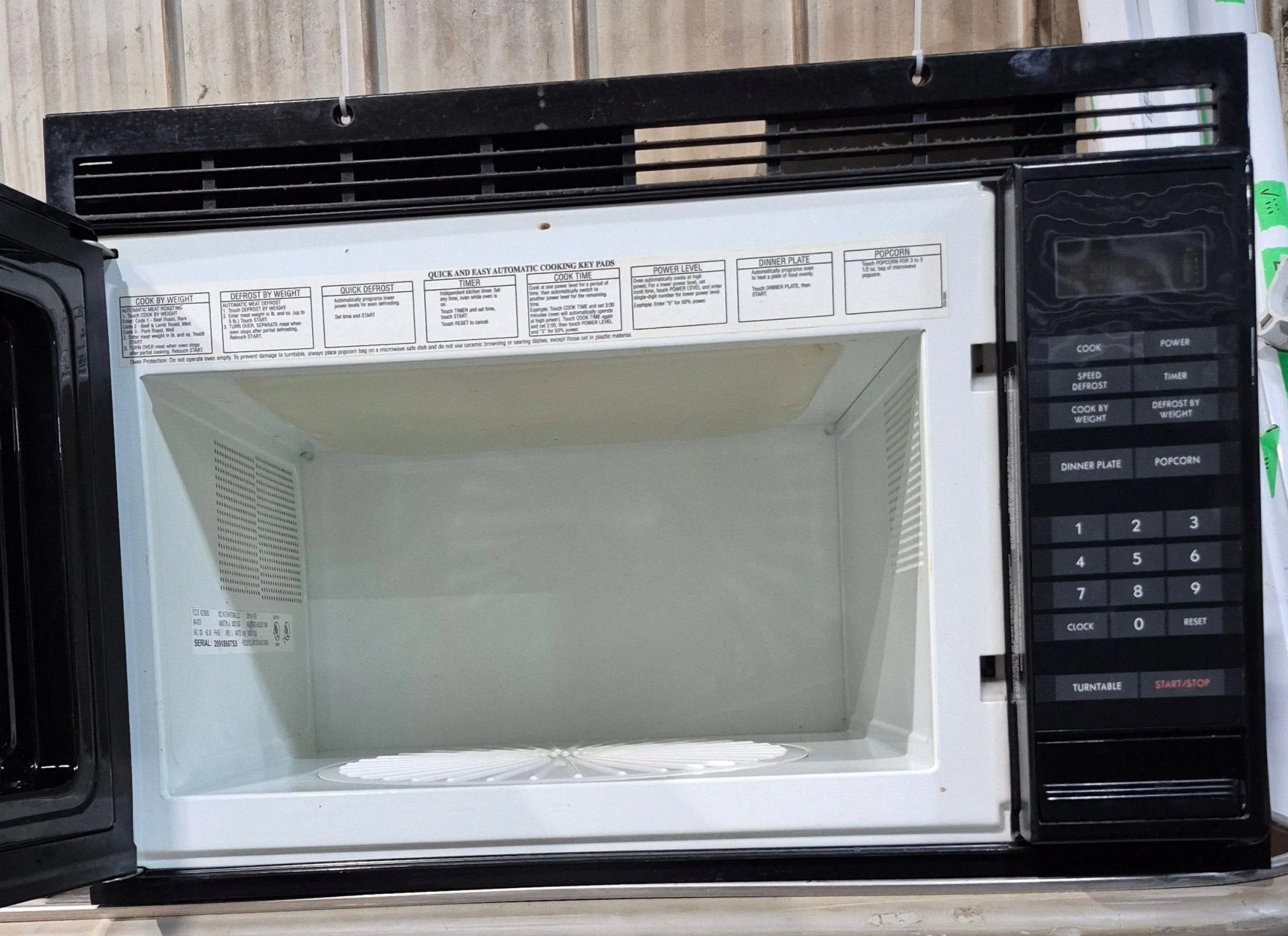Used Magic Chef RV Microwave - 21 3/4" W x 13 3/4" H x 12 1/2" D - Image 4