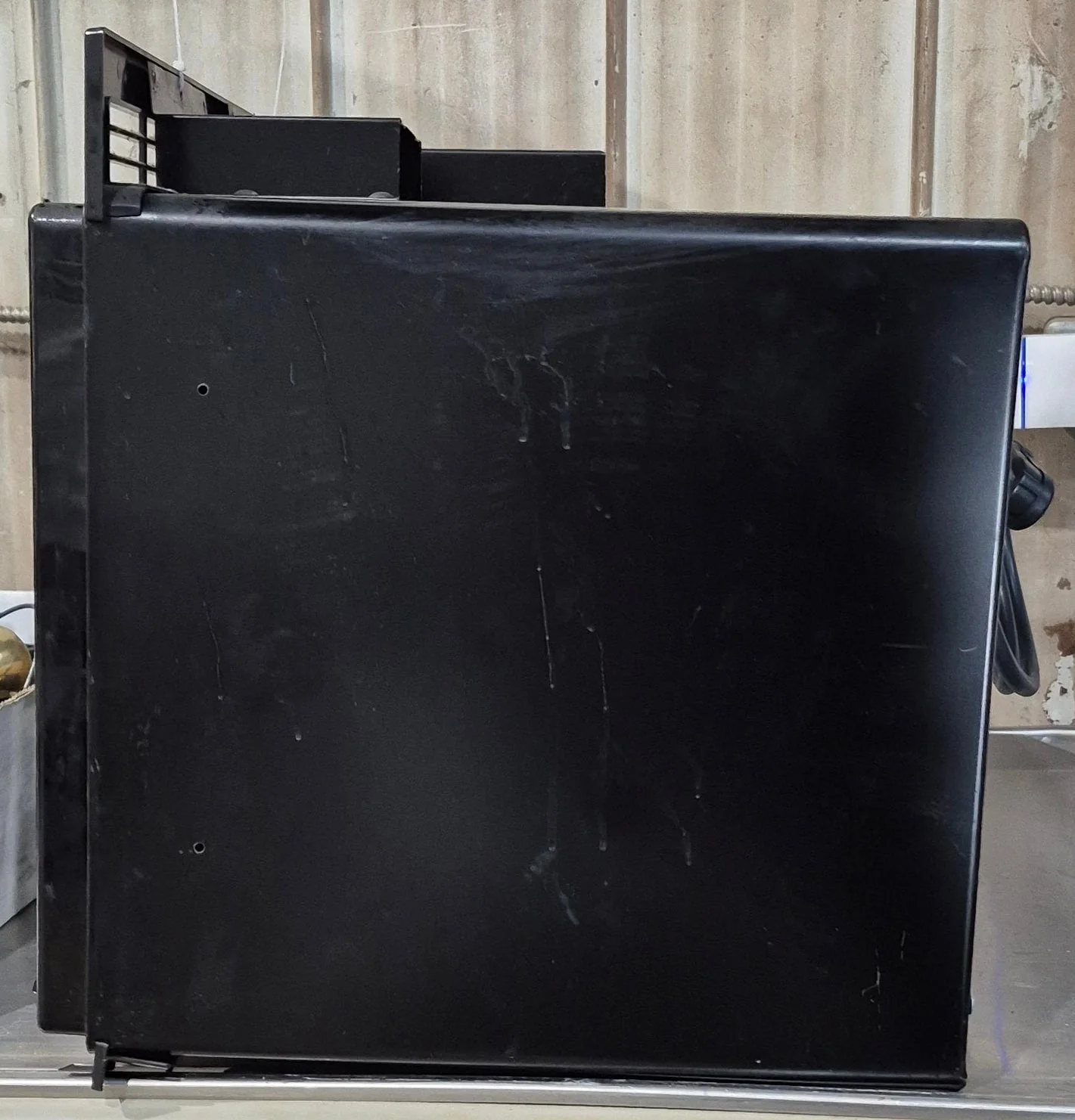 Used Magic Chef RV Microwave - 21 3/4" W x 13 3/4" H x 12 1/2" D - Image 6