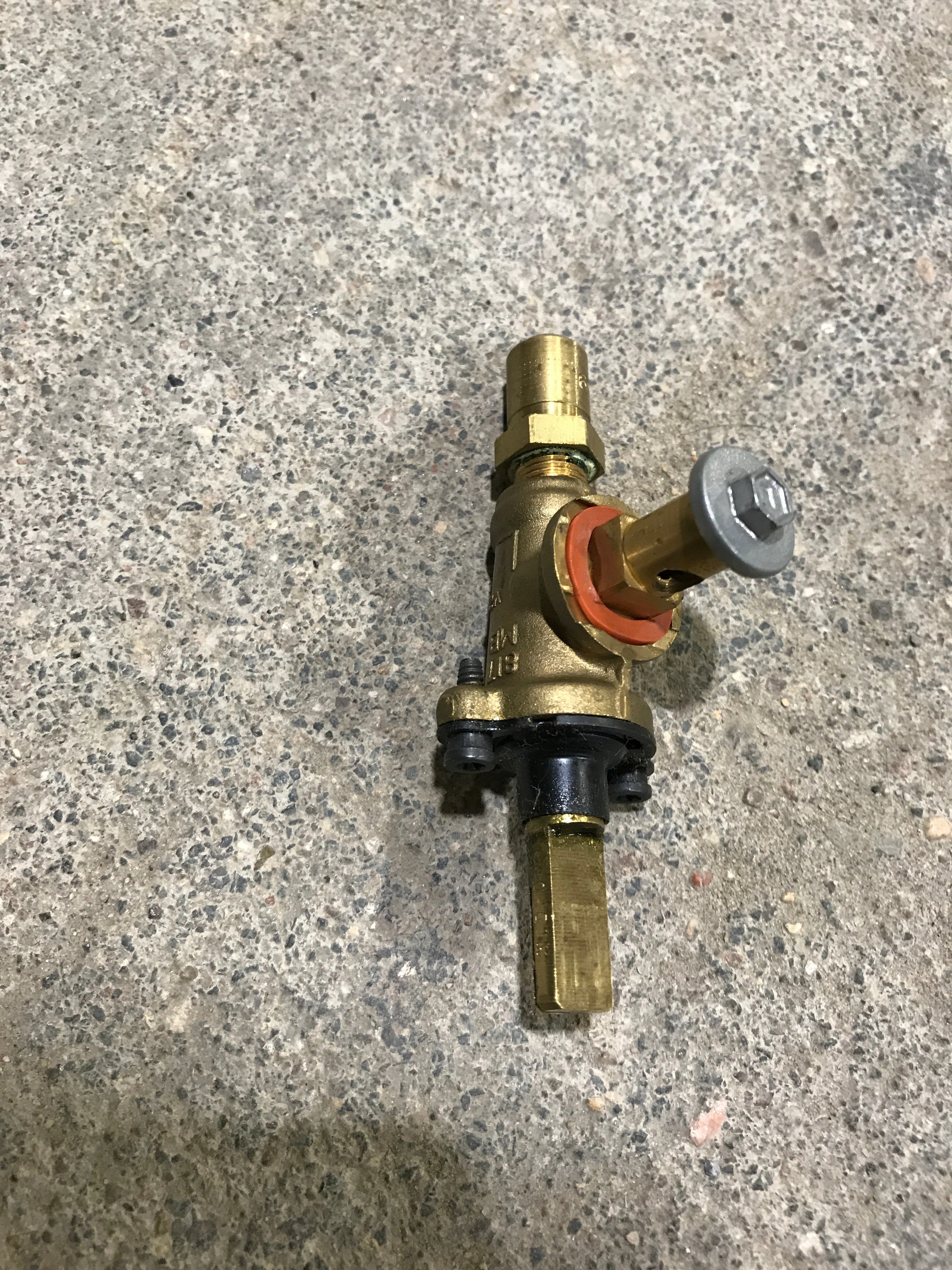 Used Magic Chef Top Burner Valve - 74010756 - 6500 BTU - Image 4