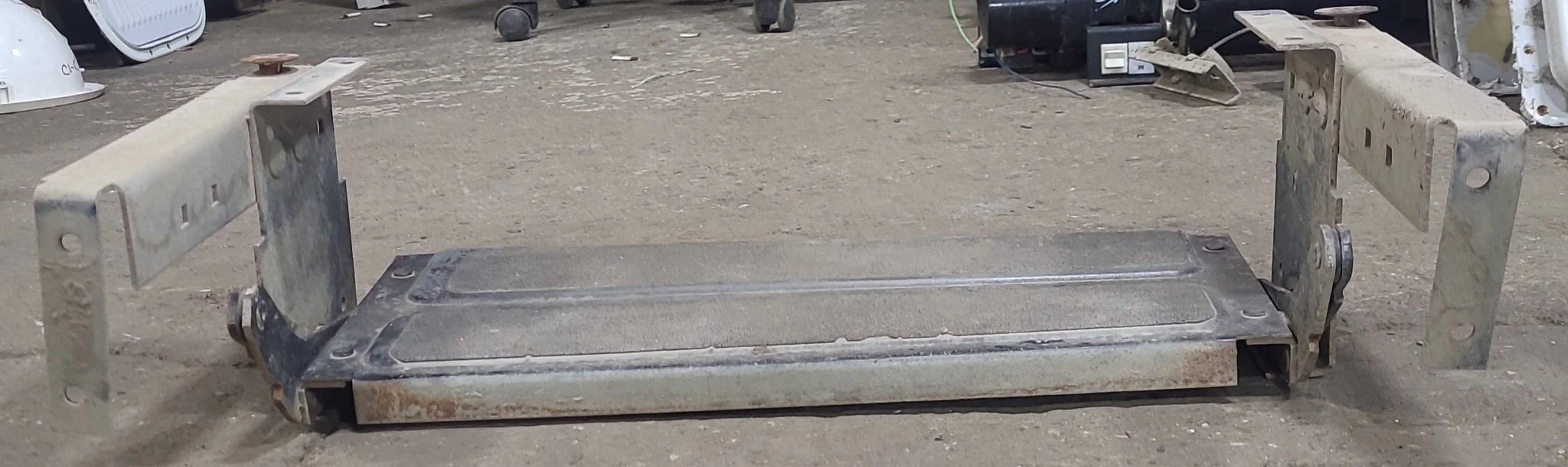 Used Manual Single Fold Step - Image 4