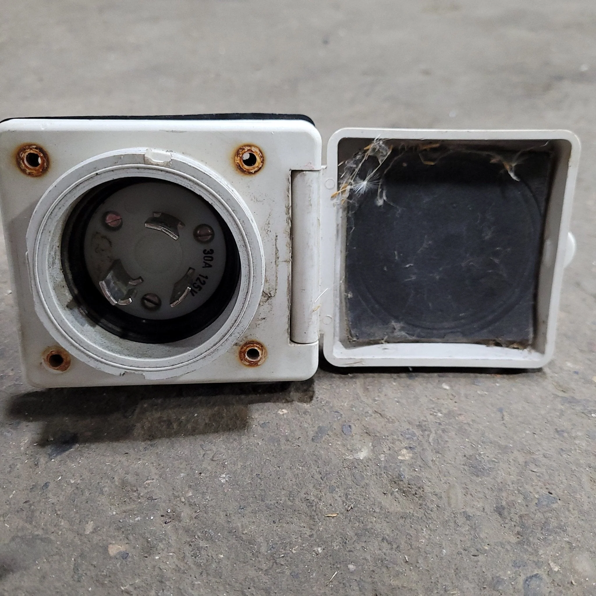 Used Marinco Easy Lock Receptacle - Image 2