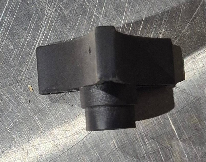 Used MaxxAir Roof Vent Lift Arm Knob, No extension - 10-20223 - Image 2