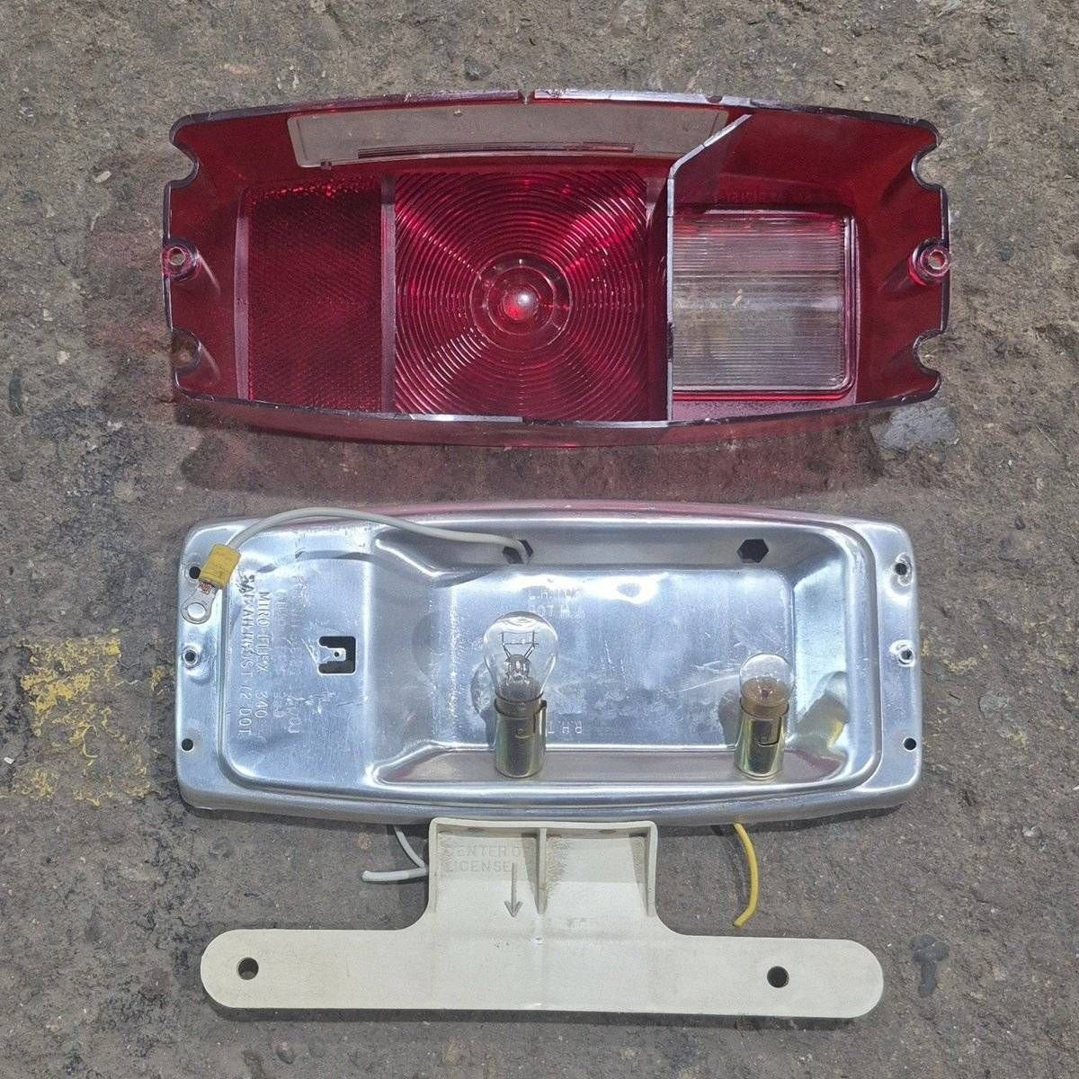 Used Miro-Flex RV Tail Light Assembly, With License Plate Bracket, 10 1/8" X 7" X 2 3/4" - 340 - Image 8