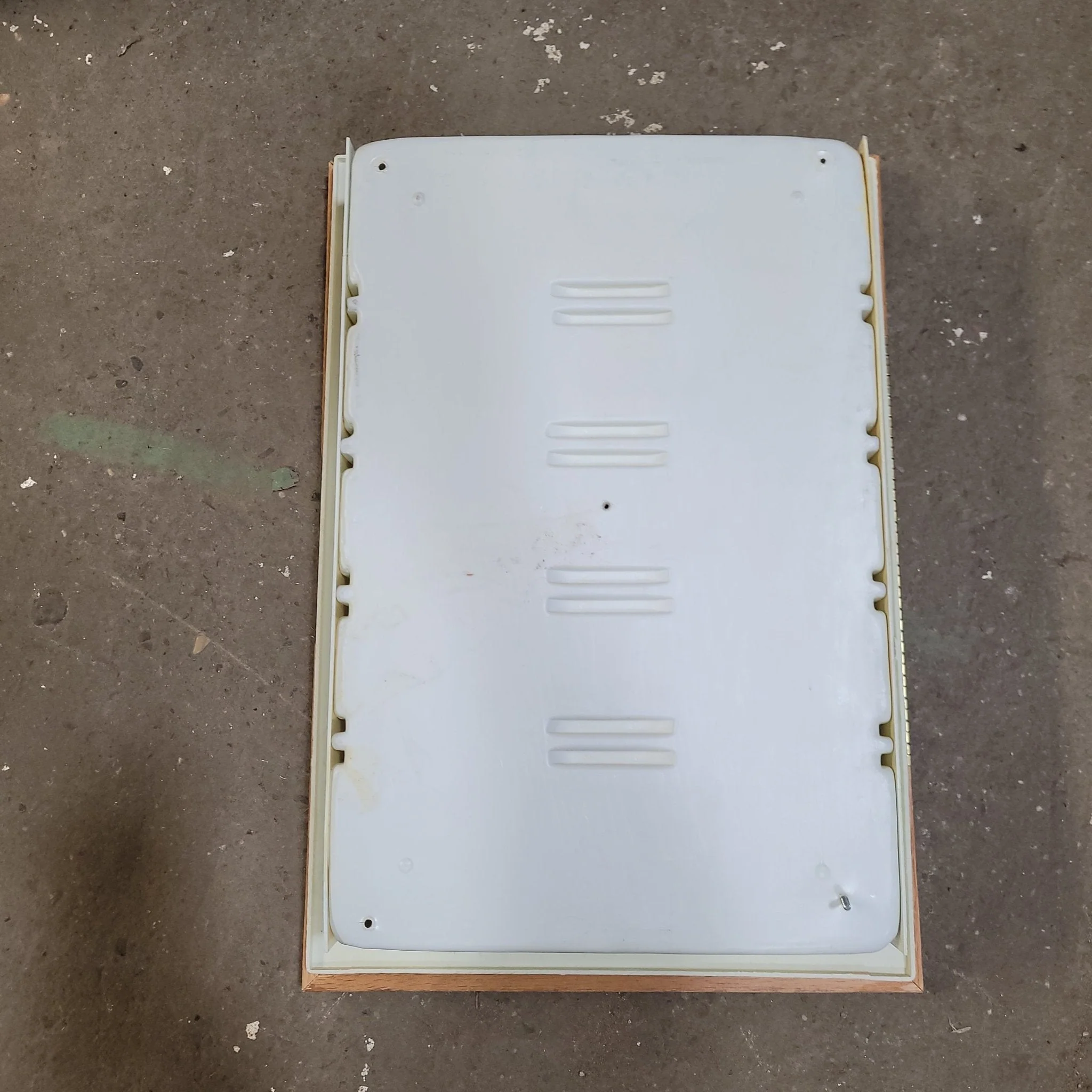Used Mirrored Medicine Cabinet - Image 4