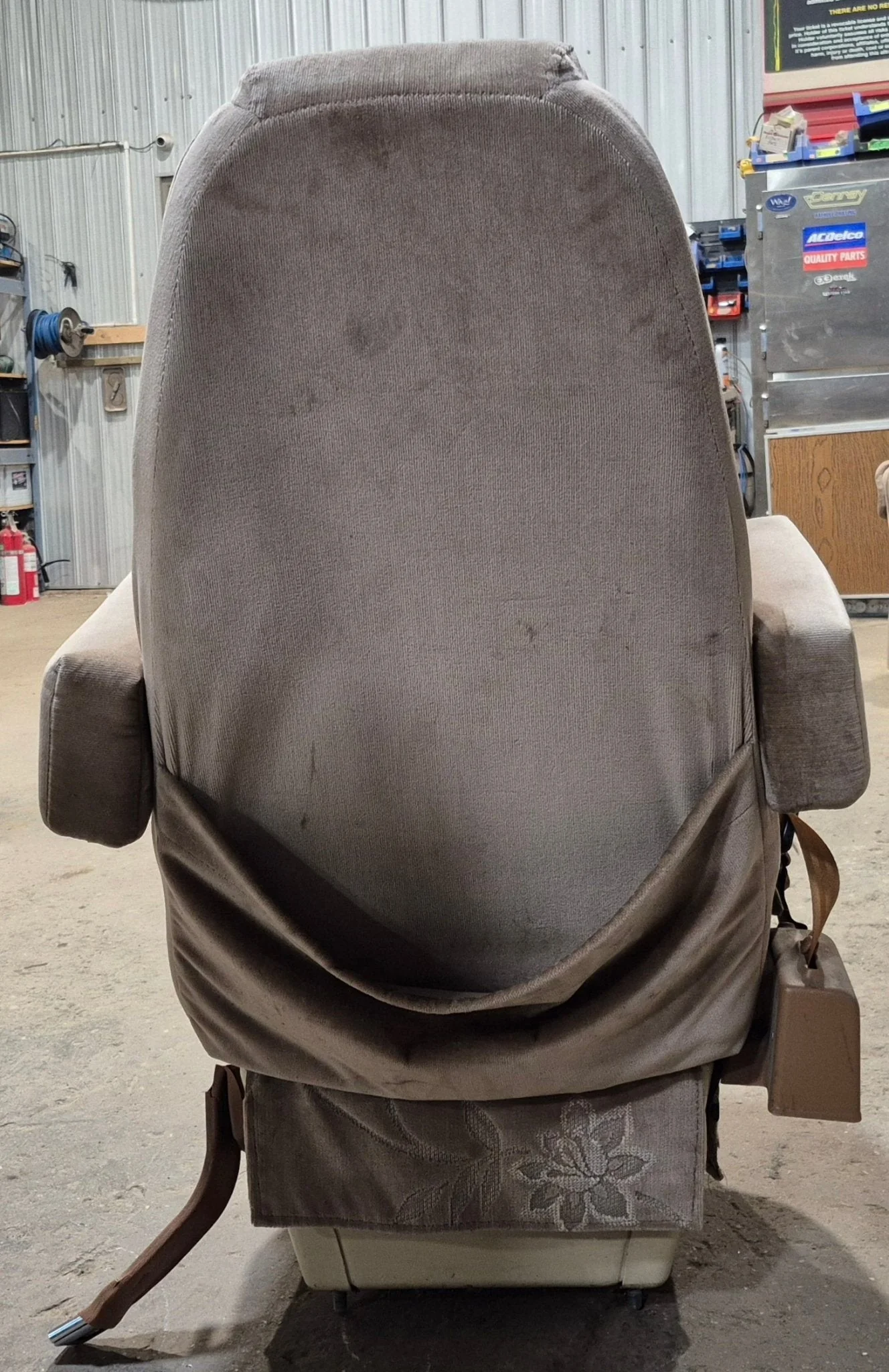 Used Motorhome Captain Chair - Passenger Side - Image 5