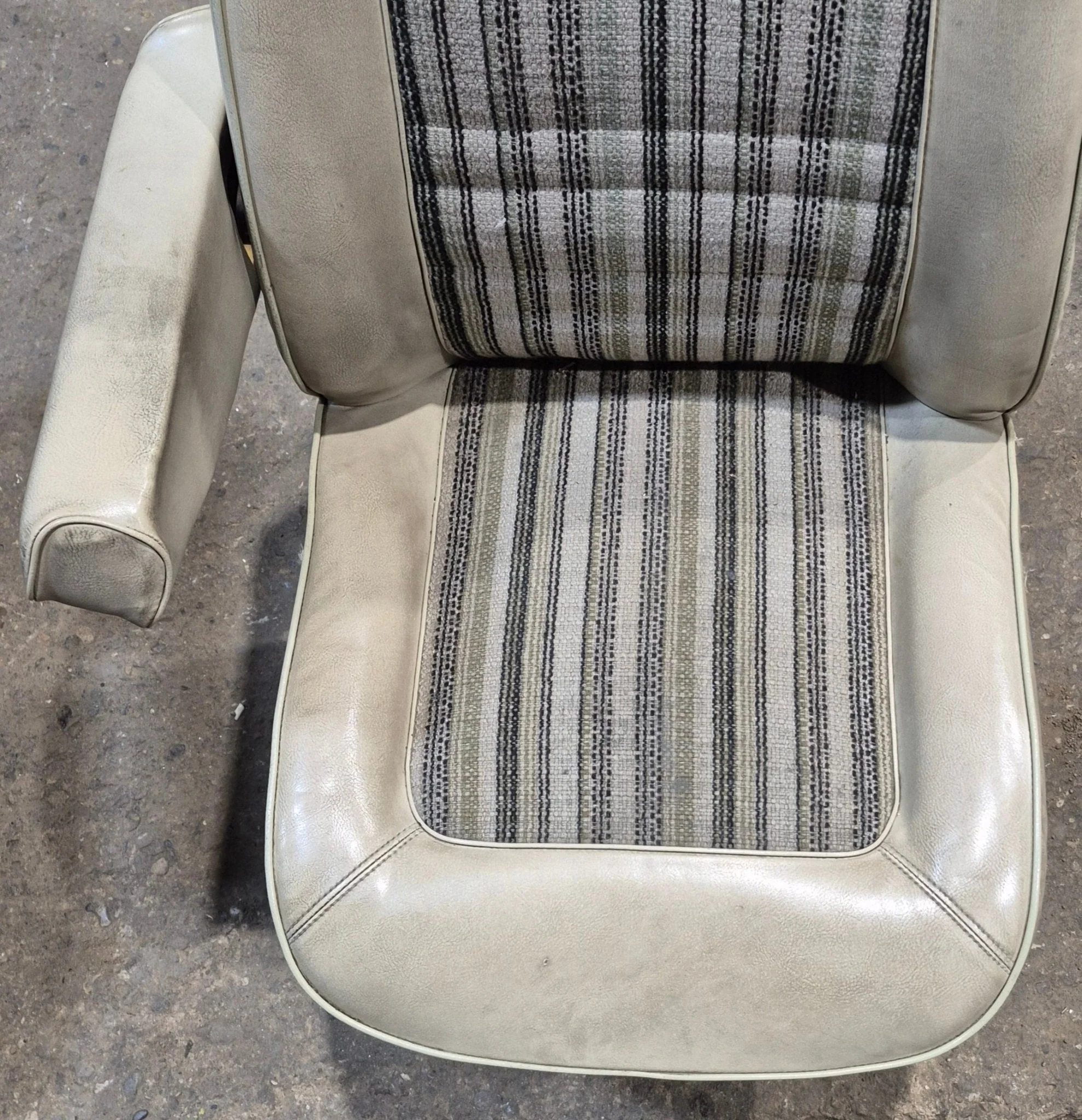 Used Motorhome Captain Chair Set - Image 3