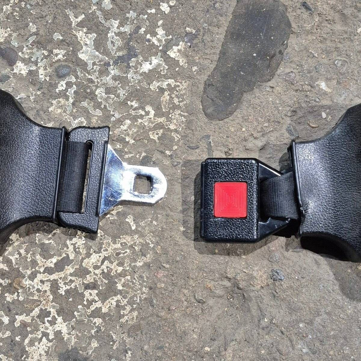 Used Motorhome Retractable Seat Belt - Image 7