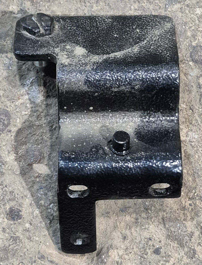 Used Norcold Fridge Door Hinge Outside Upper Right Hand - 628946 - Image 2