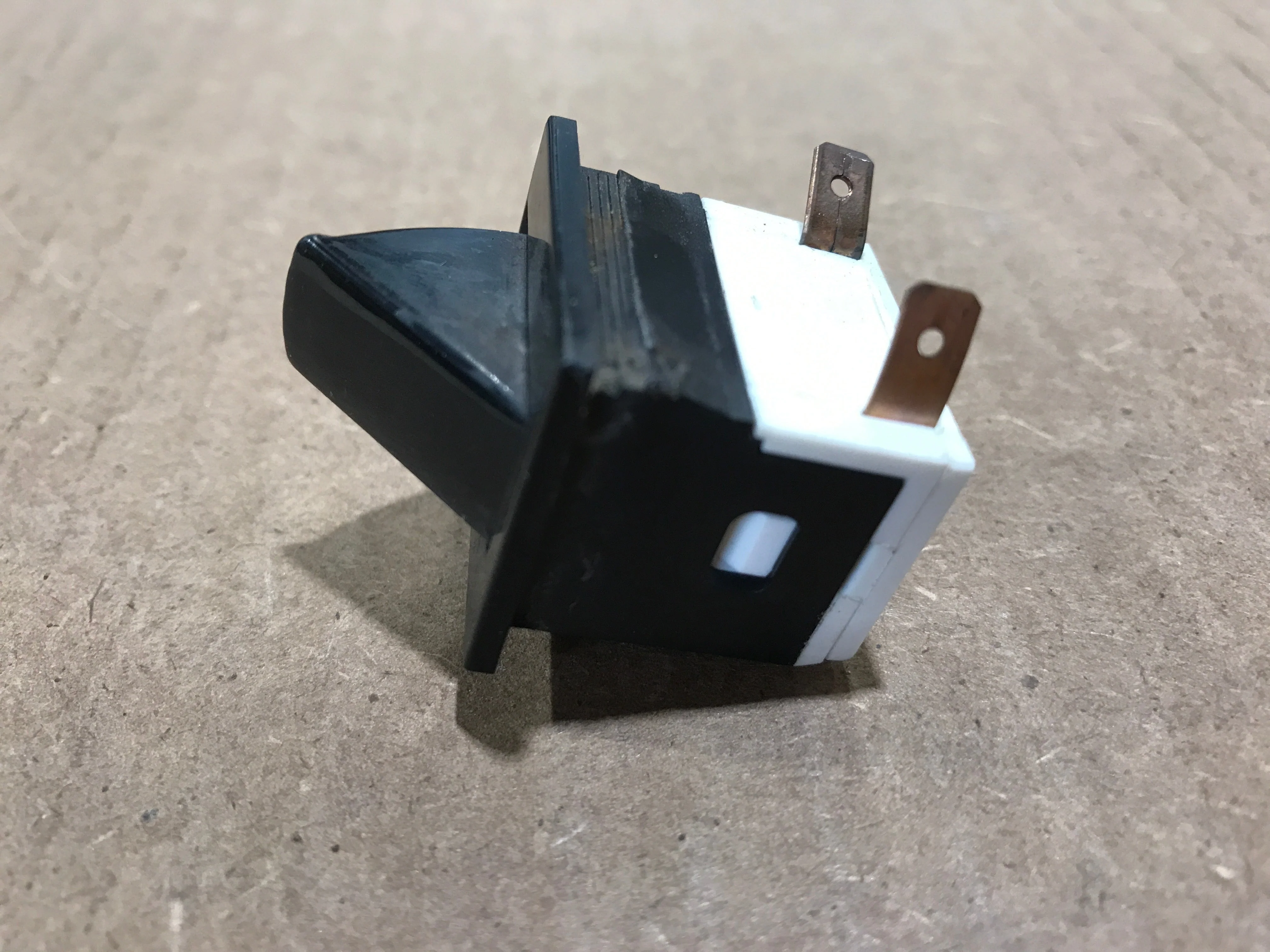 Used Norcold Interior Fridge Light Switch - 61581022 - Image 3