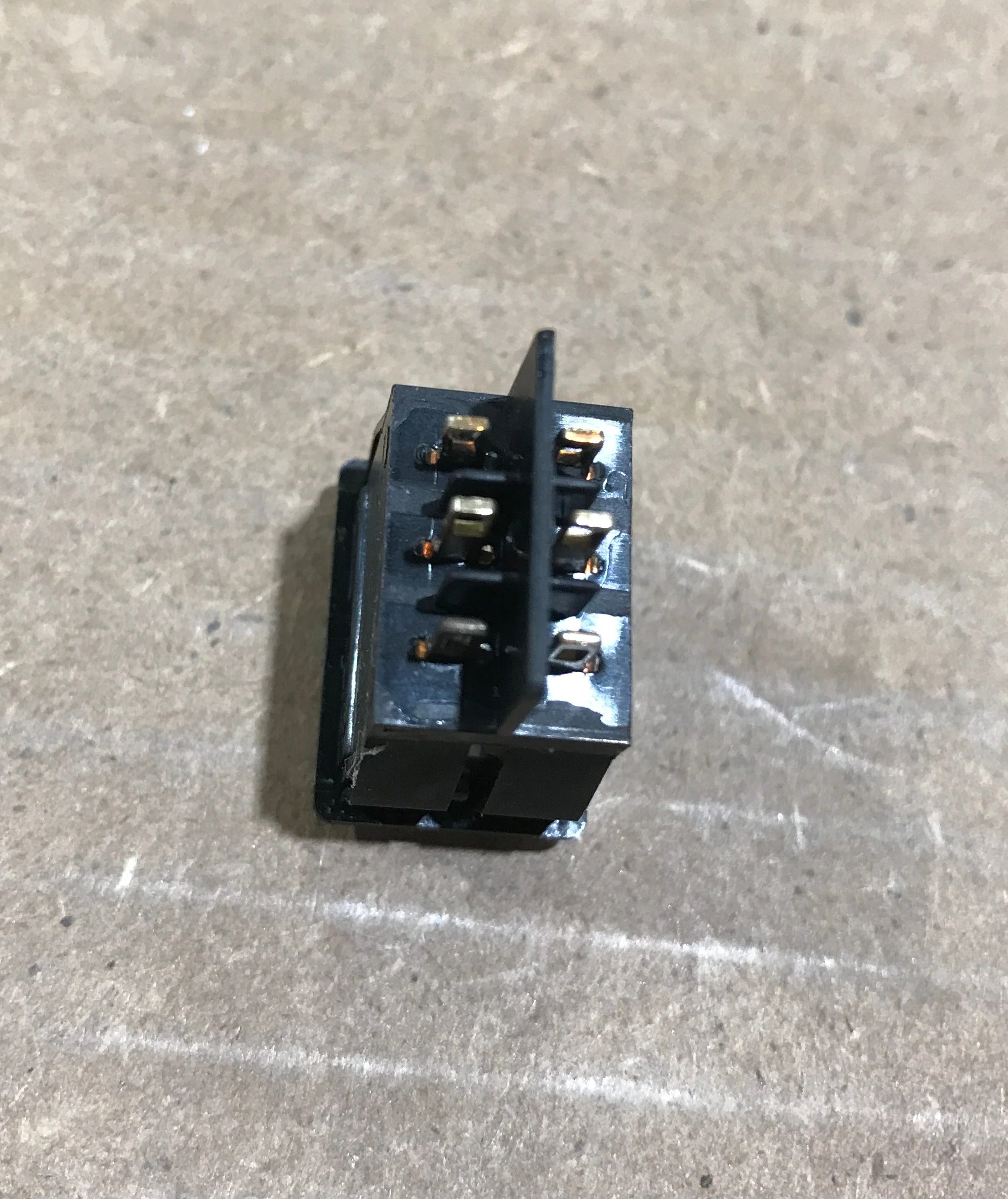 Used Norcold Interior Rocker Switch, 3 Position - 61525922 - Image 5