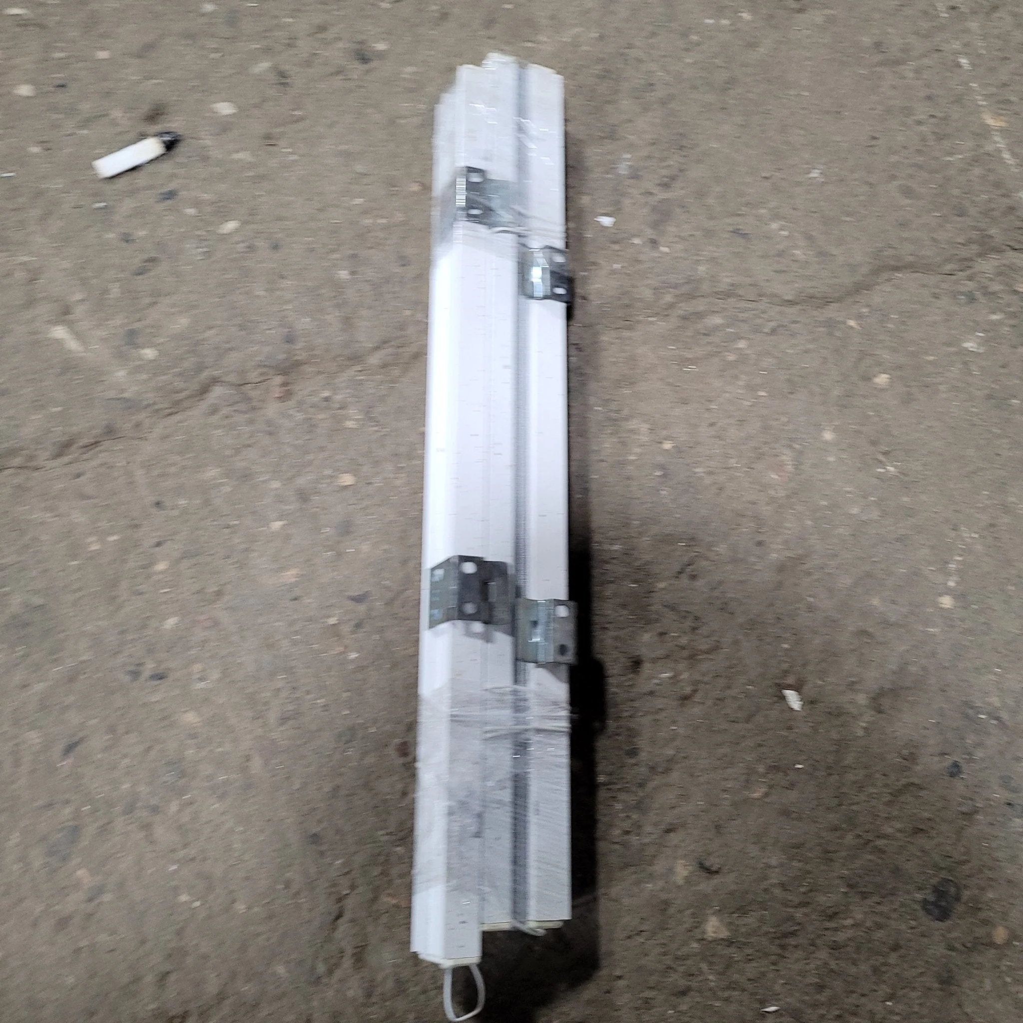 Used Off-White Skylight Blind 14 3/4" W X 31" L - Image 5