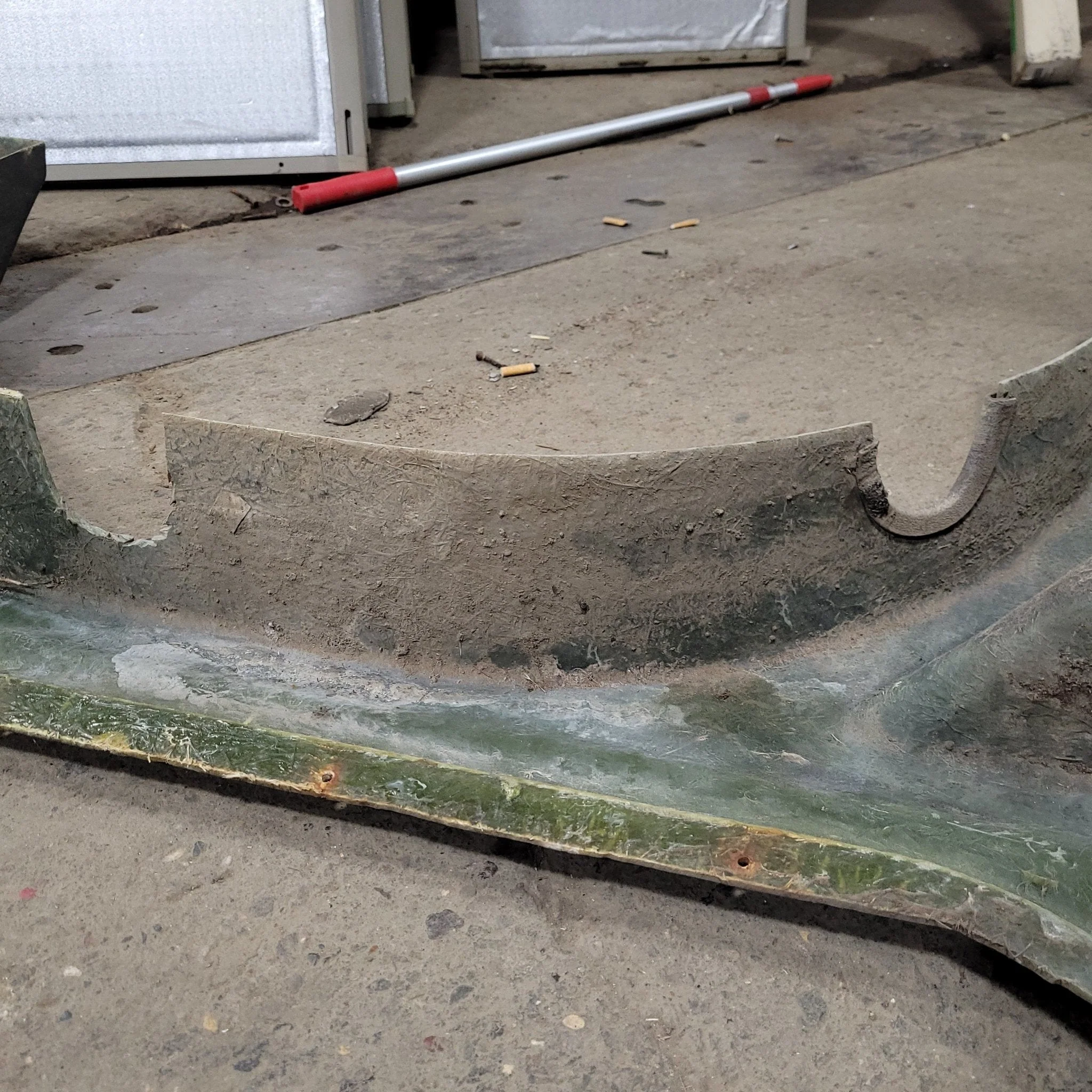 Used Pace Arrow Fender Skirt 73 3/4" X 30" Driver Side Front - Image 11