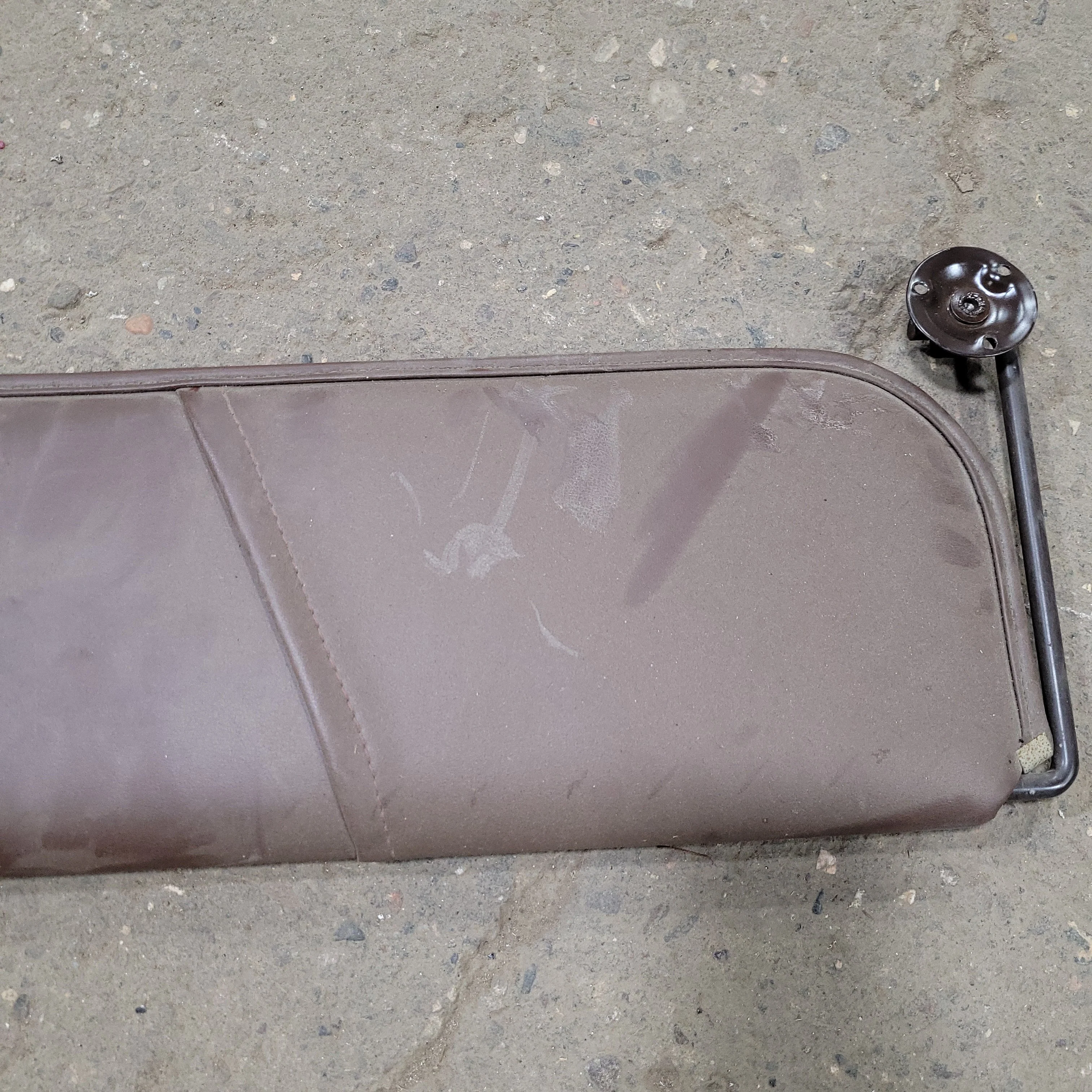 Used Pace Arrow Sun Visor- Passenger Side - Image 3