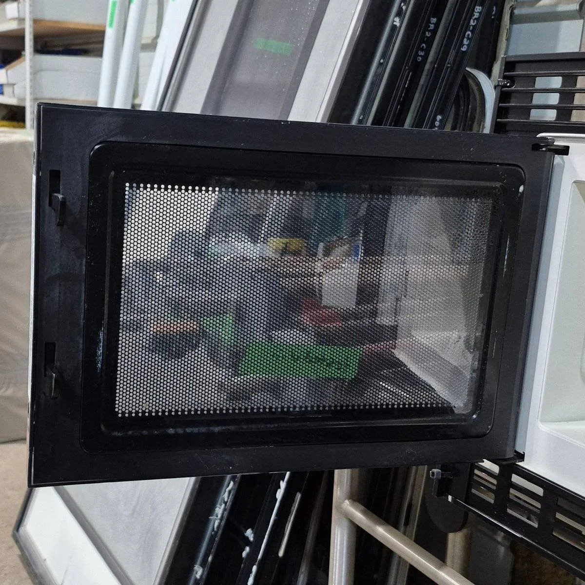 Used Panasonic Microwave - NN-4461C - 12" x 21.625" x 14" - Image 3