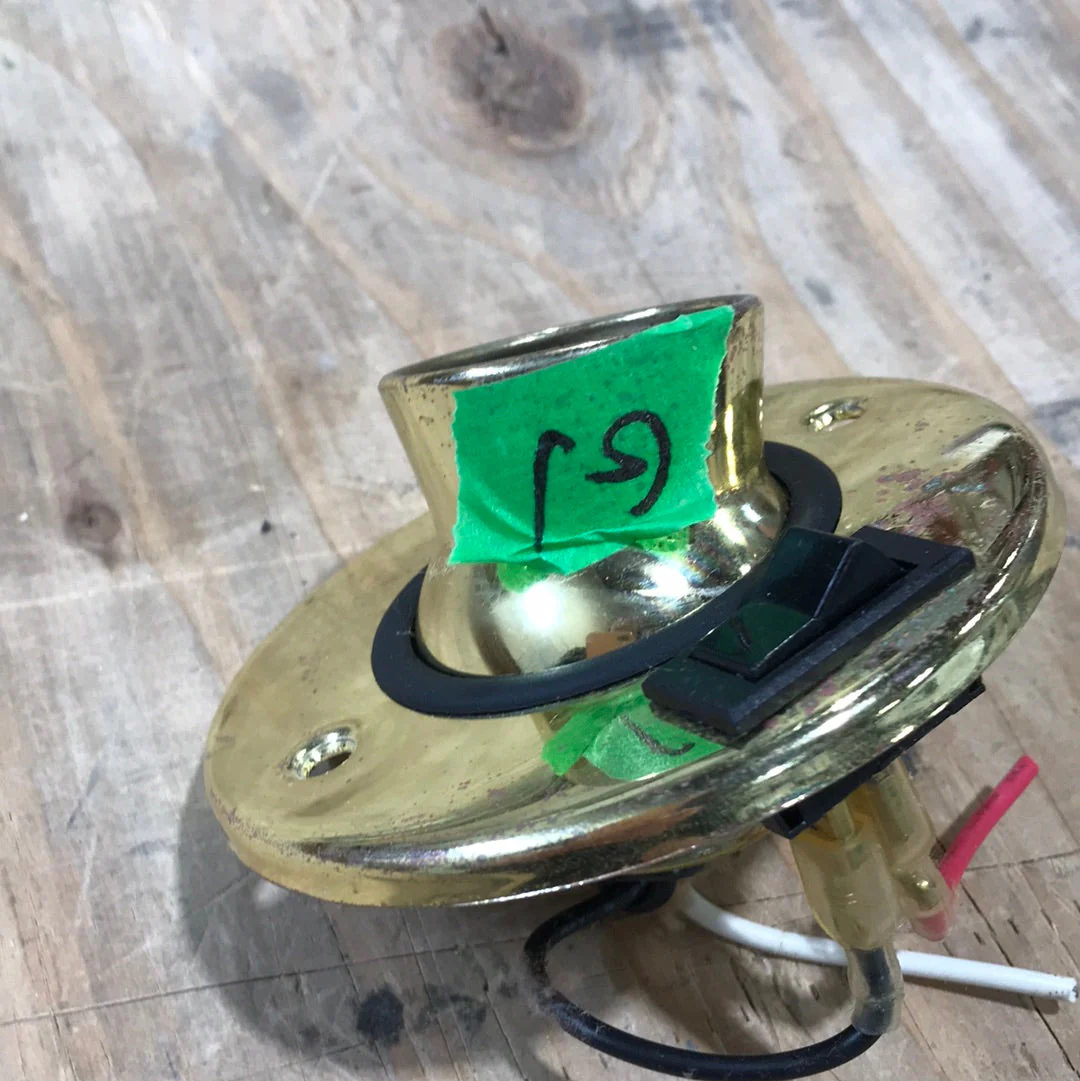 Used Pod Light Interior Ceiling Mount Light Fixture - Image 4