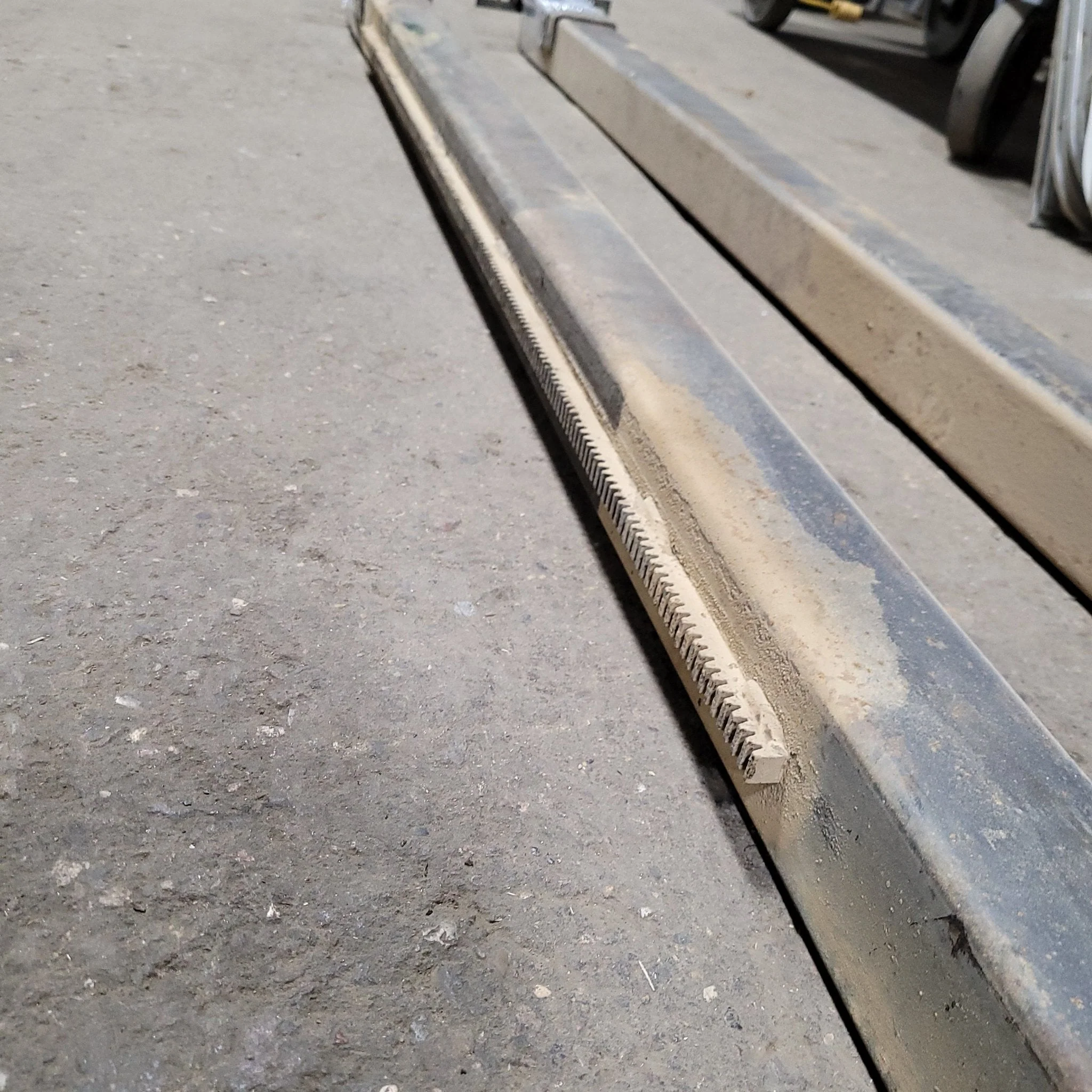 Used Power Gear Living Room Slide Inner Rail 520722 - Image 4