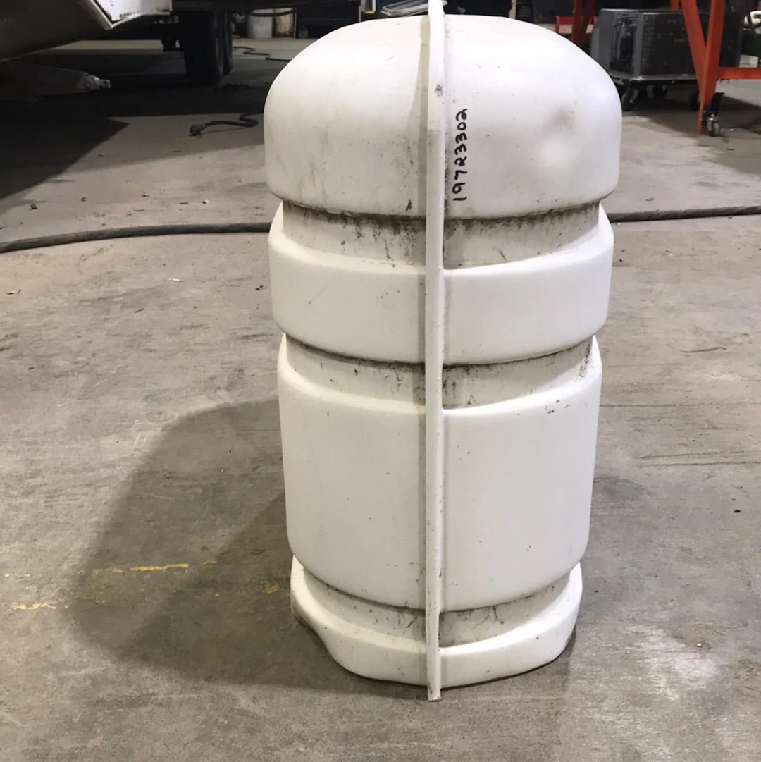 Used Propane Tank Cover - (Fits 30 LB Steel Double Tank) - Image 2