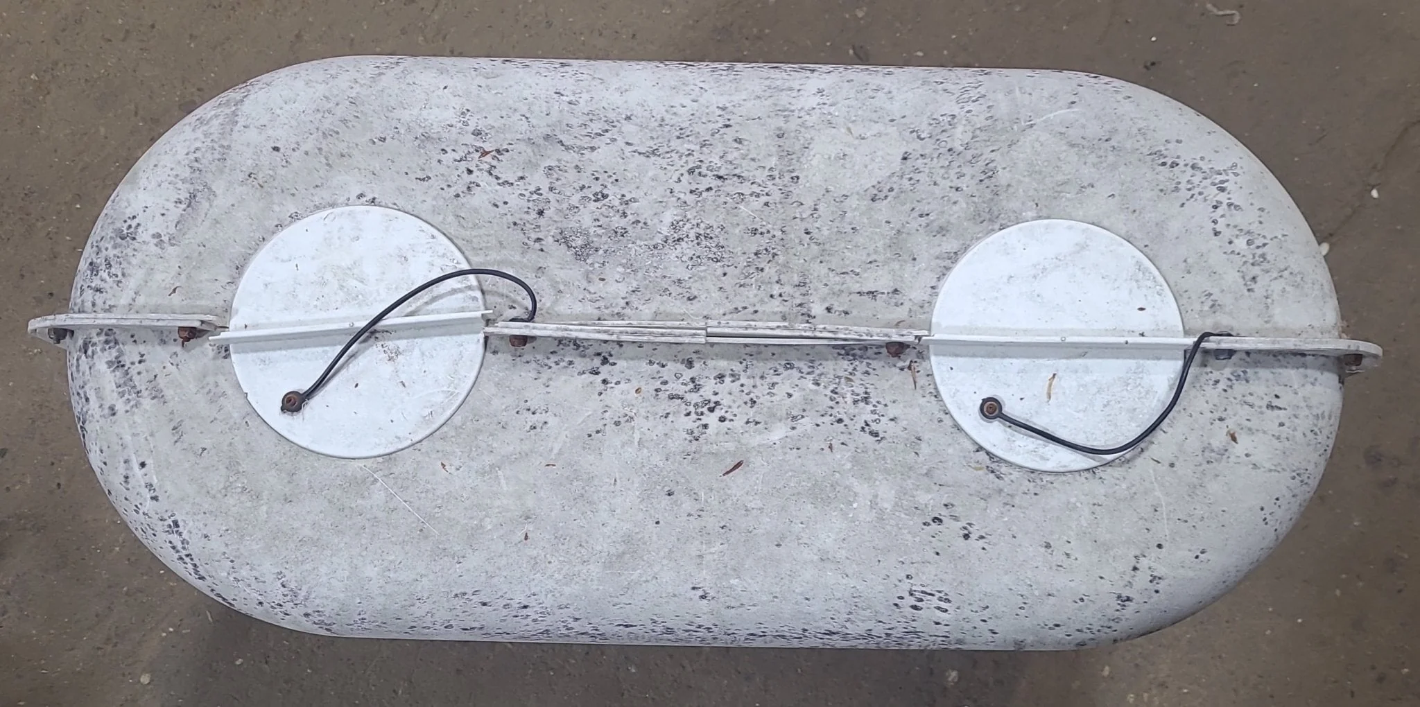 Used Propane Tank Cover - (Fits 30 LB Steel Double Tank) - Image 2