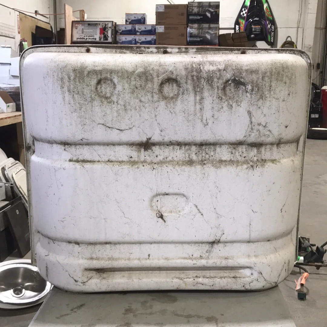 Used Propane Tank Cover - (Fits 30 LB Steel Double Tank) - Image 3