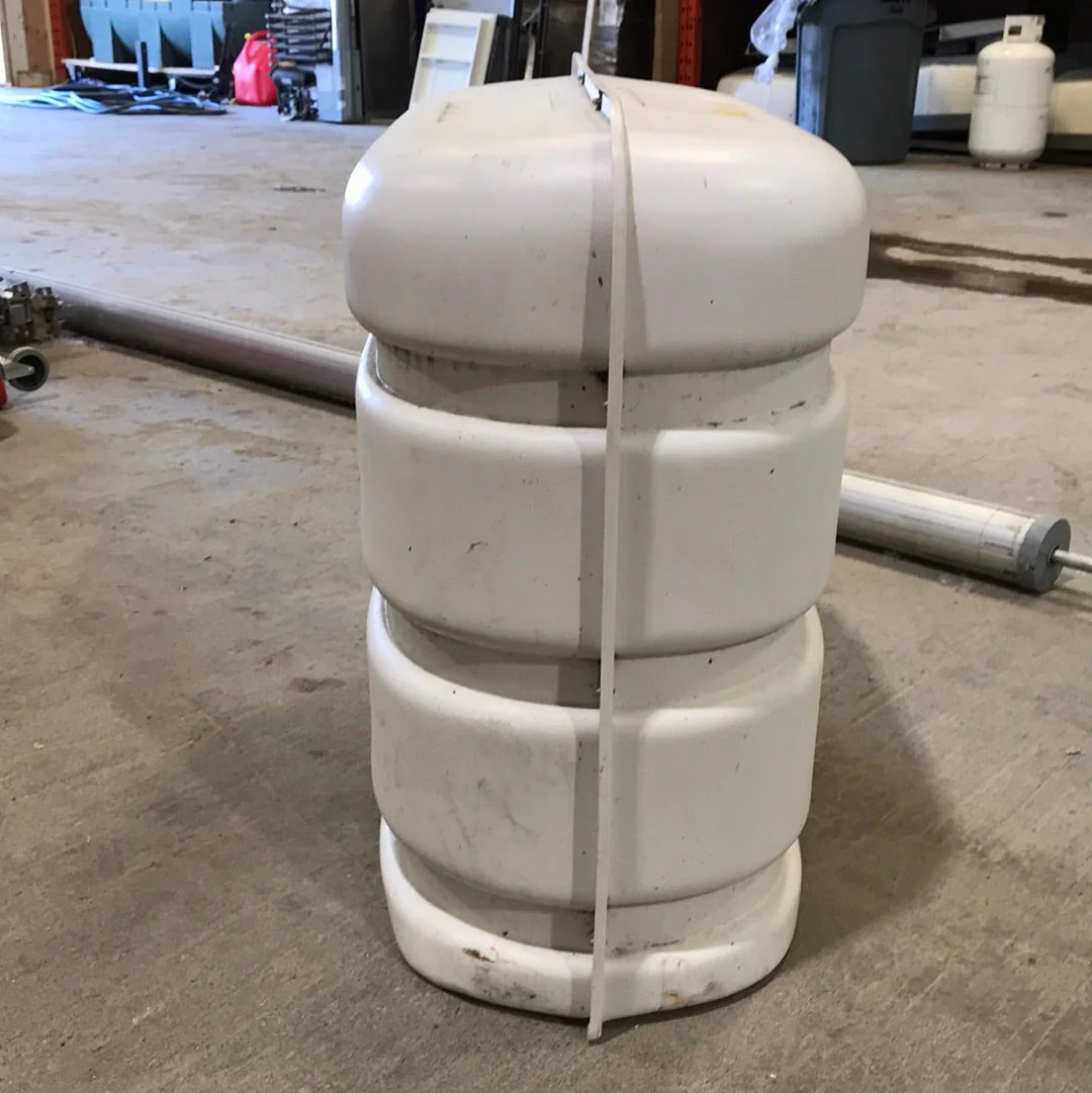Used Propane Tank Cover - (Fits 30 LB Steel Double Tank) - Image 2