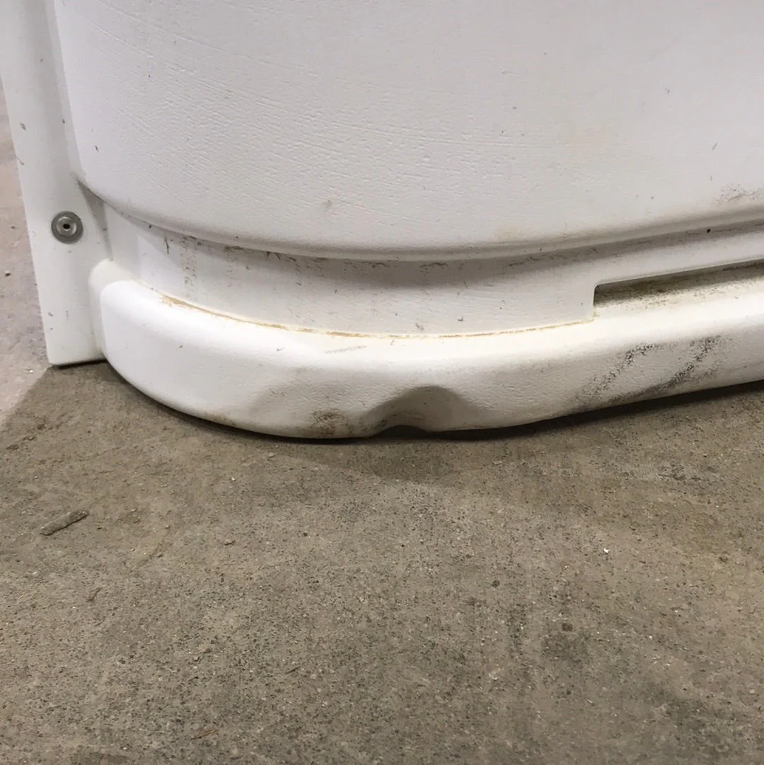 Used Propane Tank Cover - (Fits 30 LB Steel Double Tank) - Image 6