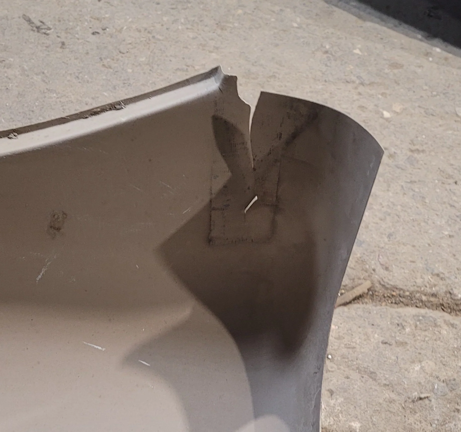 Used Propane Tank Cover - (Fits 30 LB Steel Double Tank) - Image 5