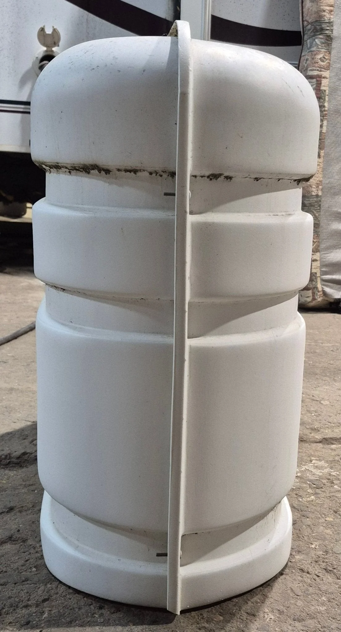 Used Propane Tank Cover - (Fits 30 LB Steel Double Tank) - Image 4