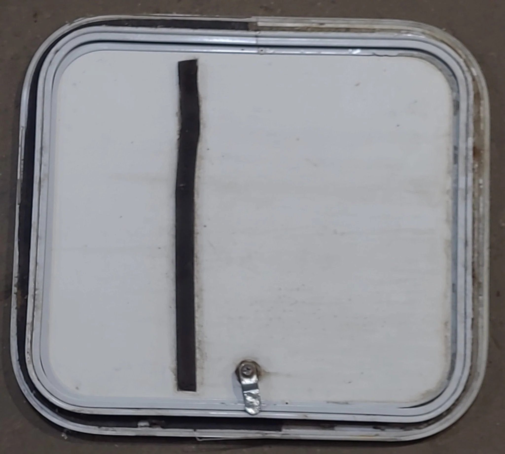 Used Radius Cornered Cargo Door 17" x 15" x 3/4" D - Image 4