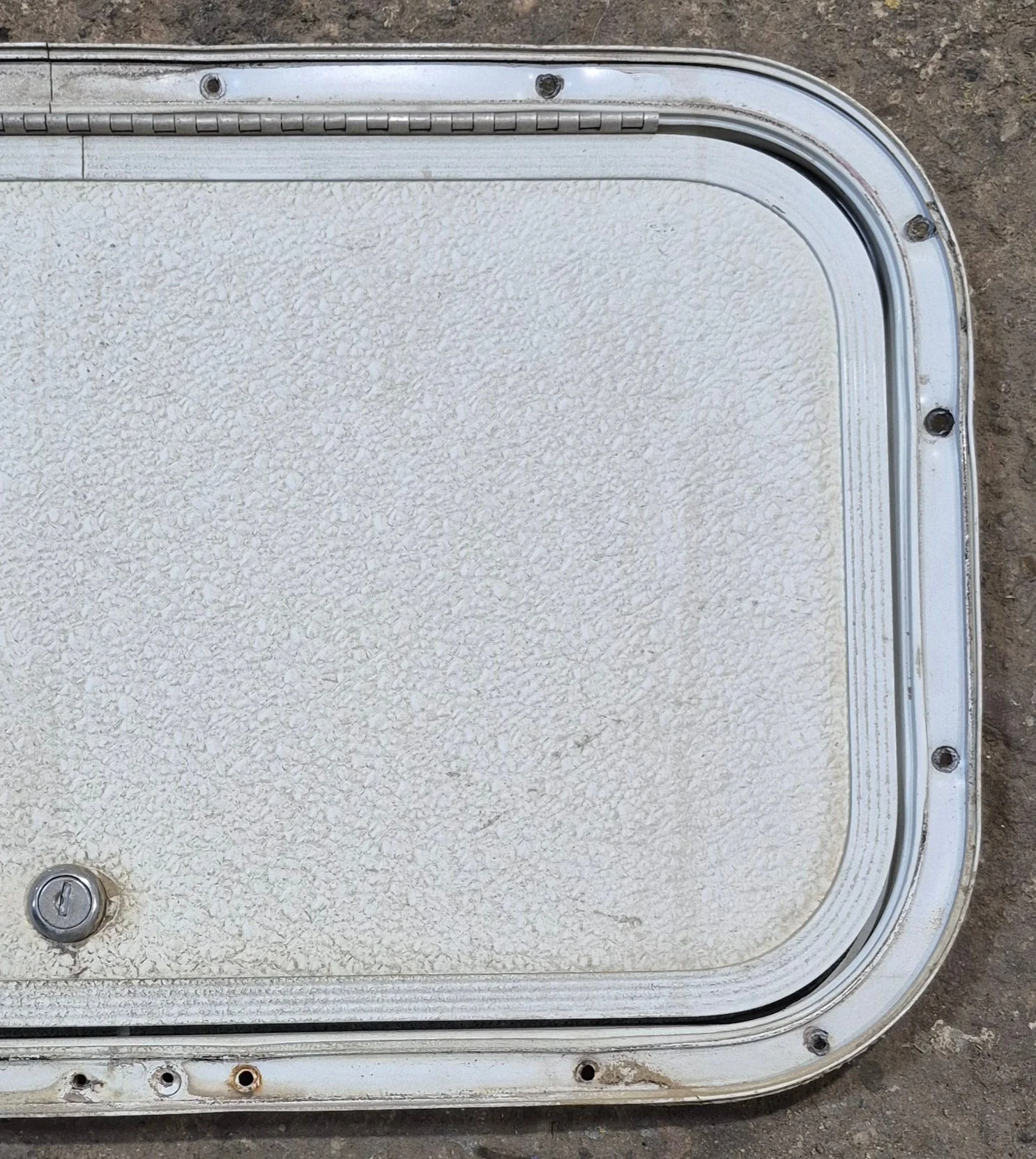 Used Radius Cornered Cargo Door 19 3/4" x 10 3/4" x 1/2" - Image 3