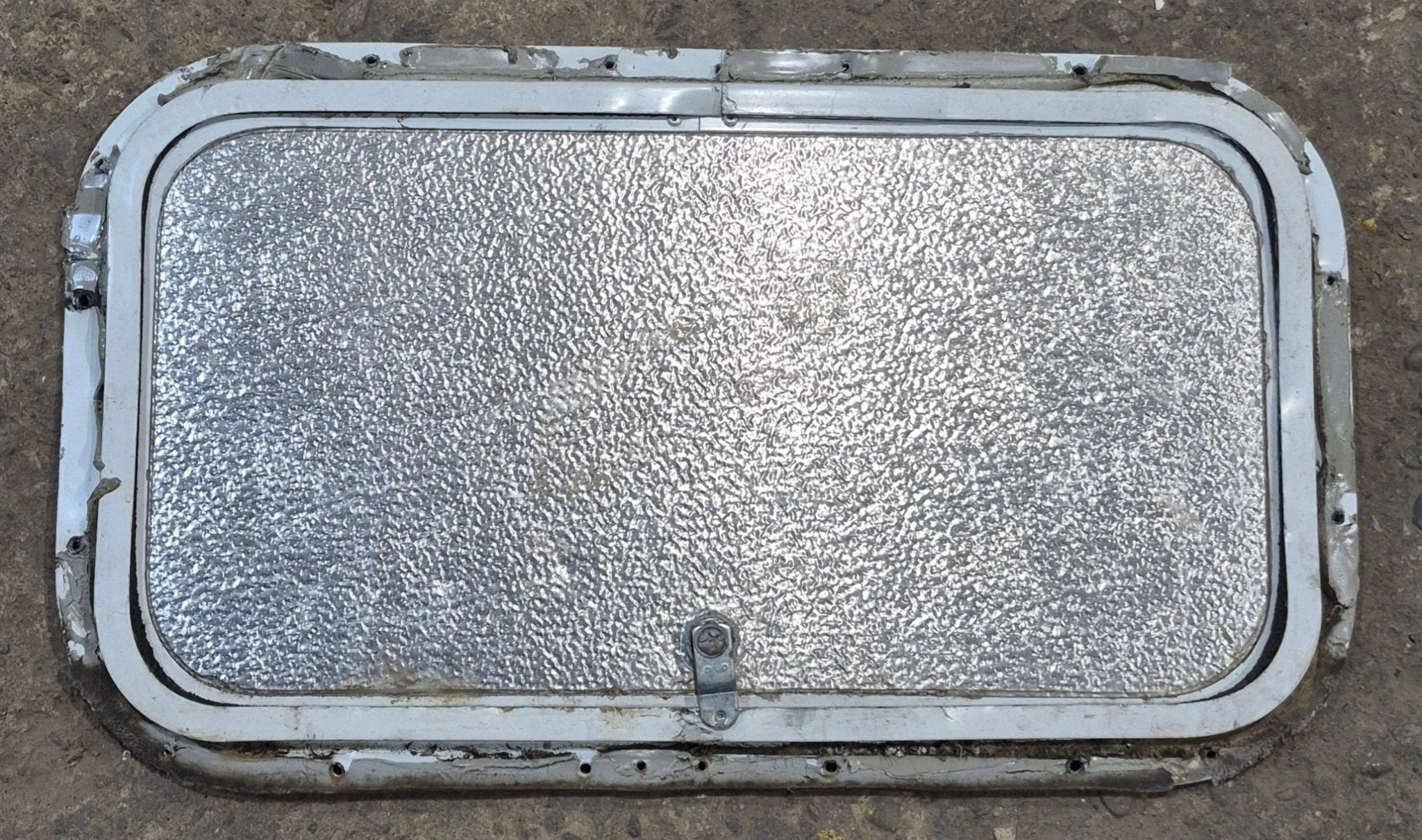 Used Radius Cornered Cargo Door 19 3/4" x 10 3/4" x 1/2" - Image 4