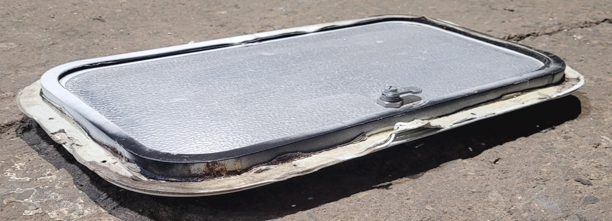 Used Radius Cornered Cargo Door 19 3/4" x 10 7/8" x 1/2"D - Image 3