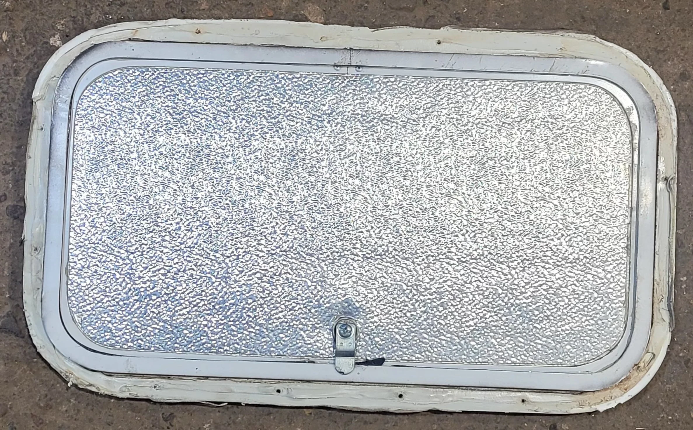 Used Radius Cornered Cargo Door 19 7/8" x 10 7/8" x 1/2"D - Image 4