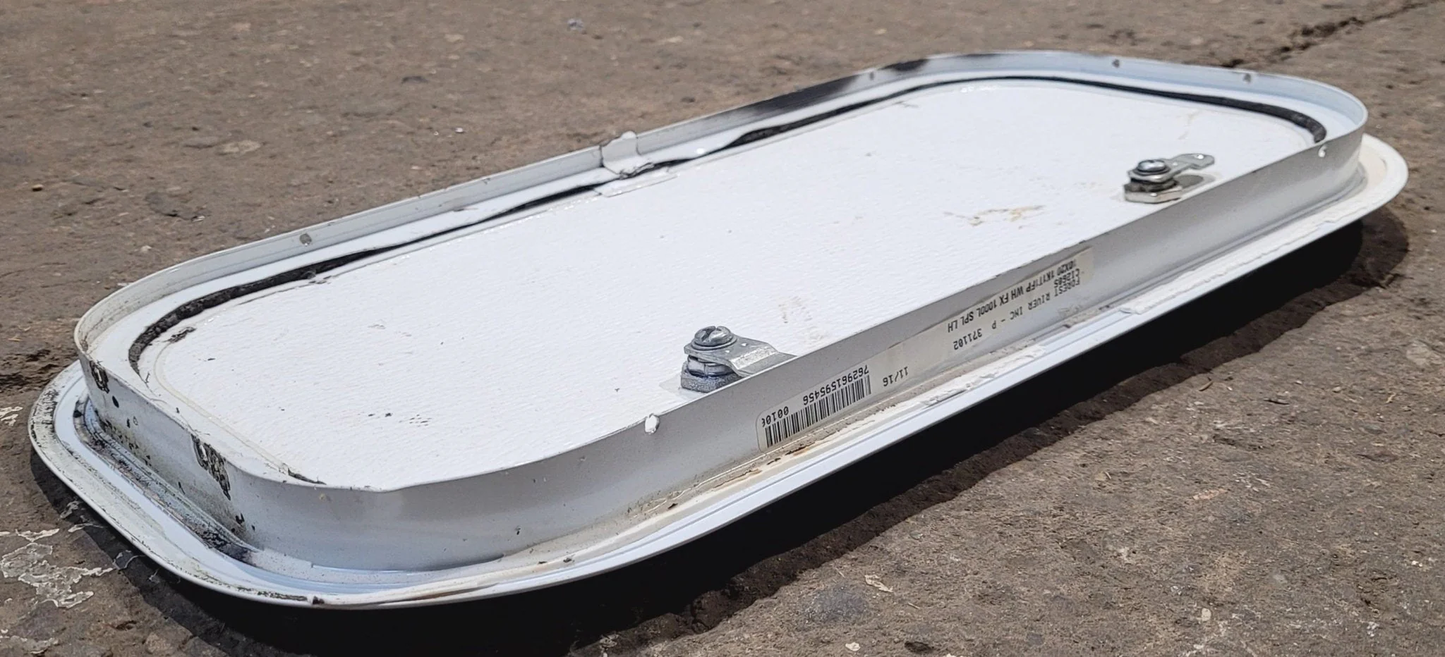 Used Radius Cornered Cargo Door 19 7/8" x 9 3/4" x 1" D - Image 3