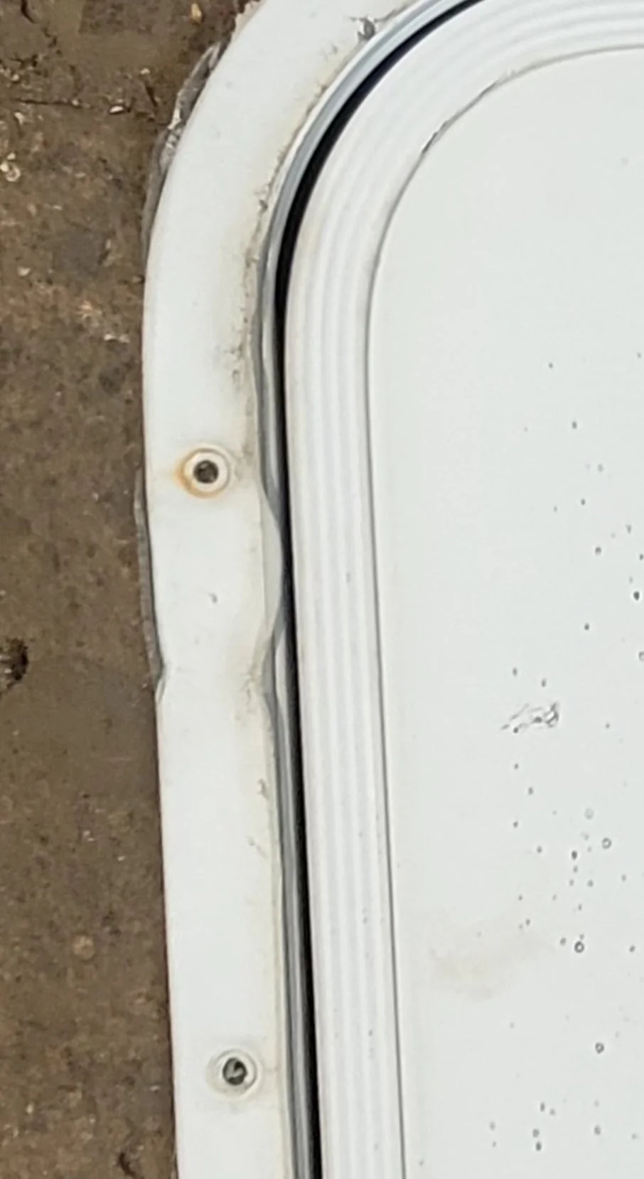 Used Radius Cornered Cargo Door 25 7/8" x 19 7/8" x 1/2"D - Image 4