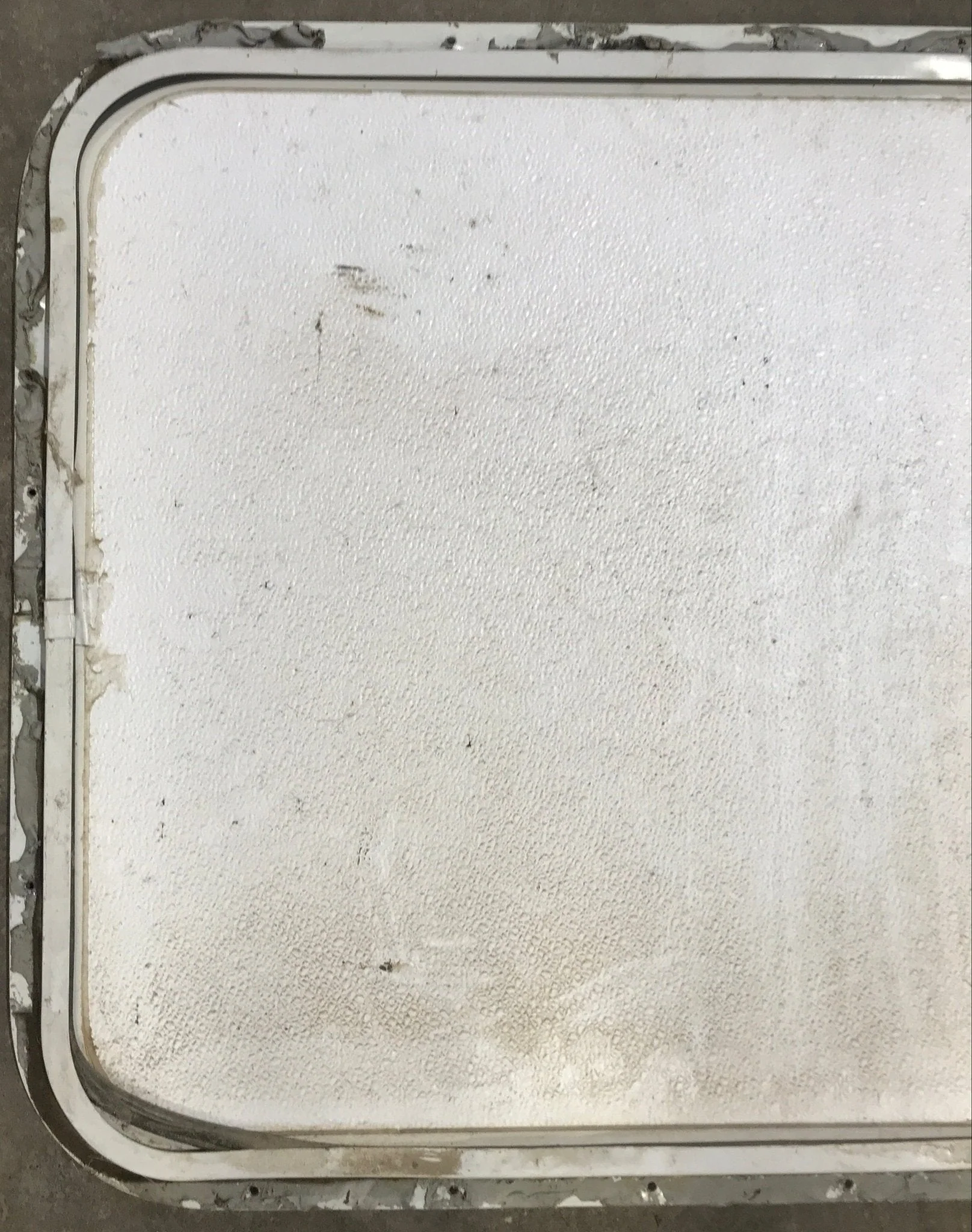 Used Radius Cornered Cargo Door 27 1/2" x 22 3/4" x 1/2" D - Image 5