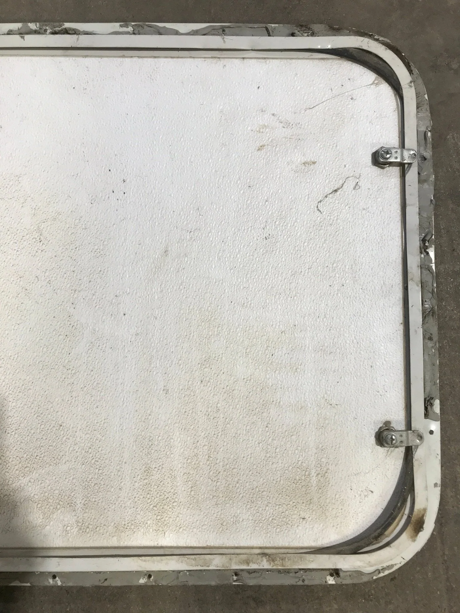 Used Radius Cornered Cargo Door 27 1/2" x 22 3/4" x 1/2" D - Image 6