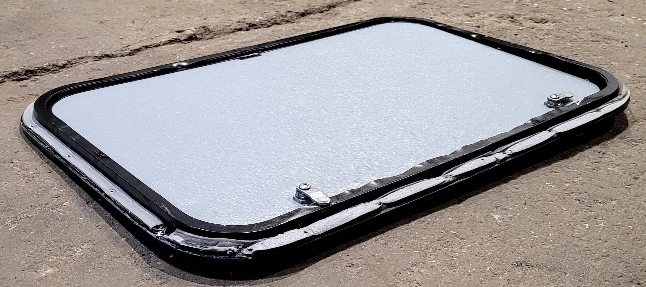 Used Radius Cornered Cargo Door 27 7/8" x 17 3/4" x 1/2" D - Image 5
