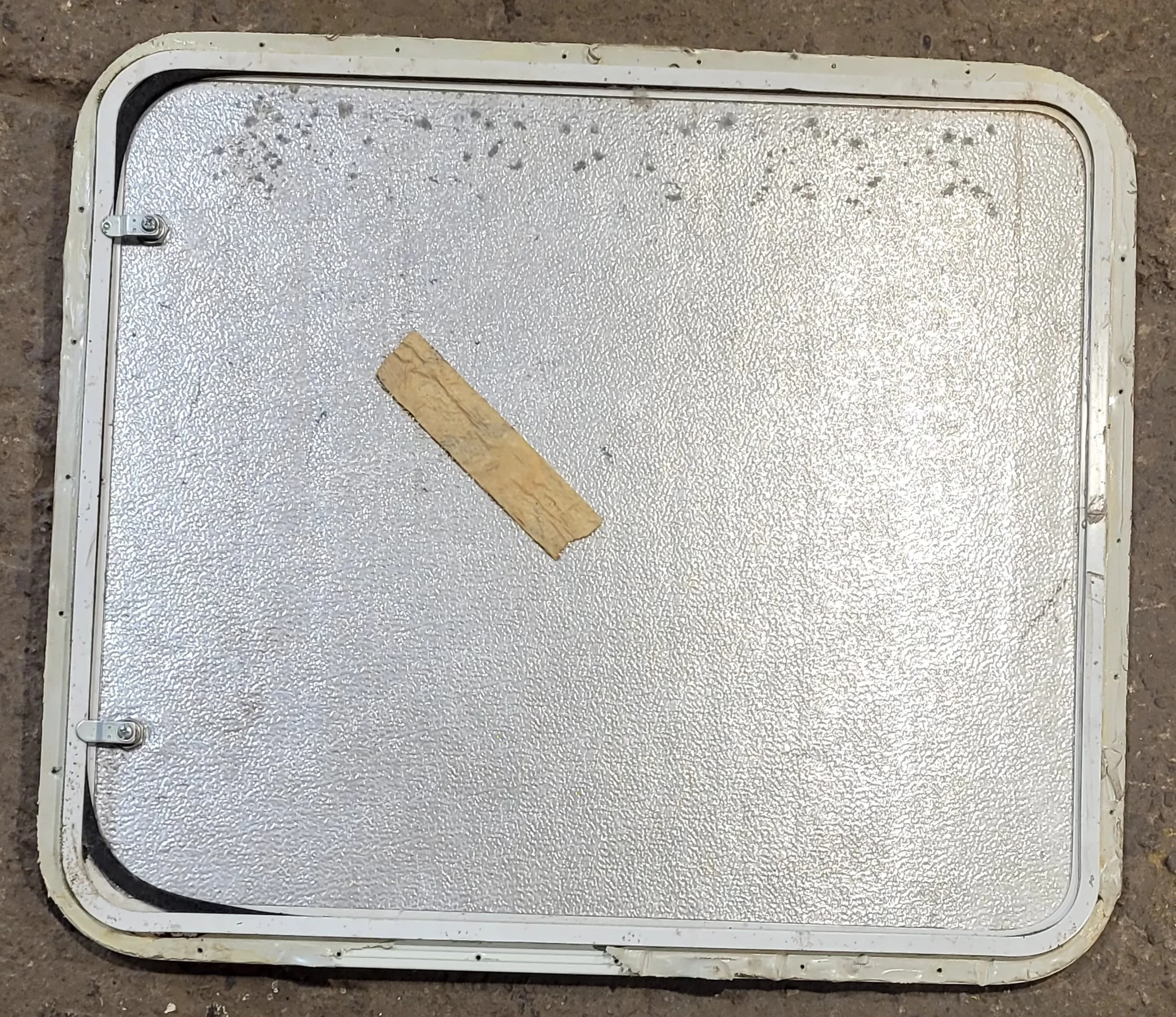 Used Radius Cornered Cargo Door 29 7/8" x 25 7/8" x 1/2"D - Image 4