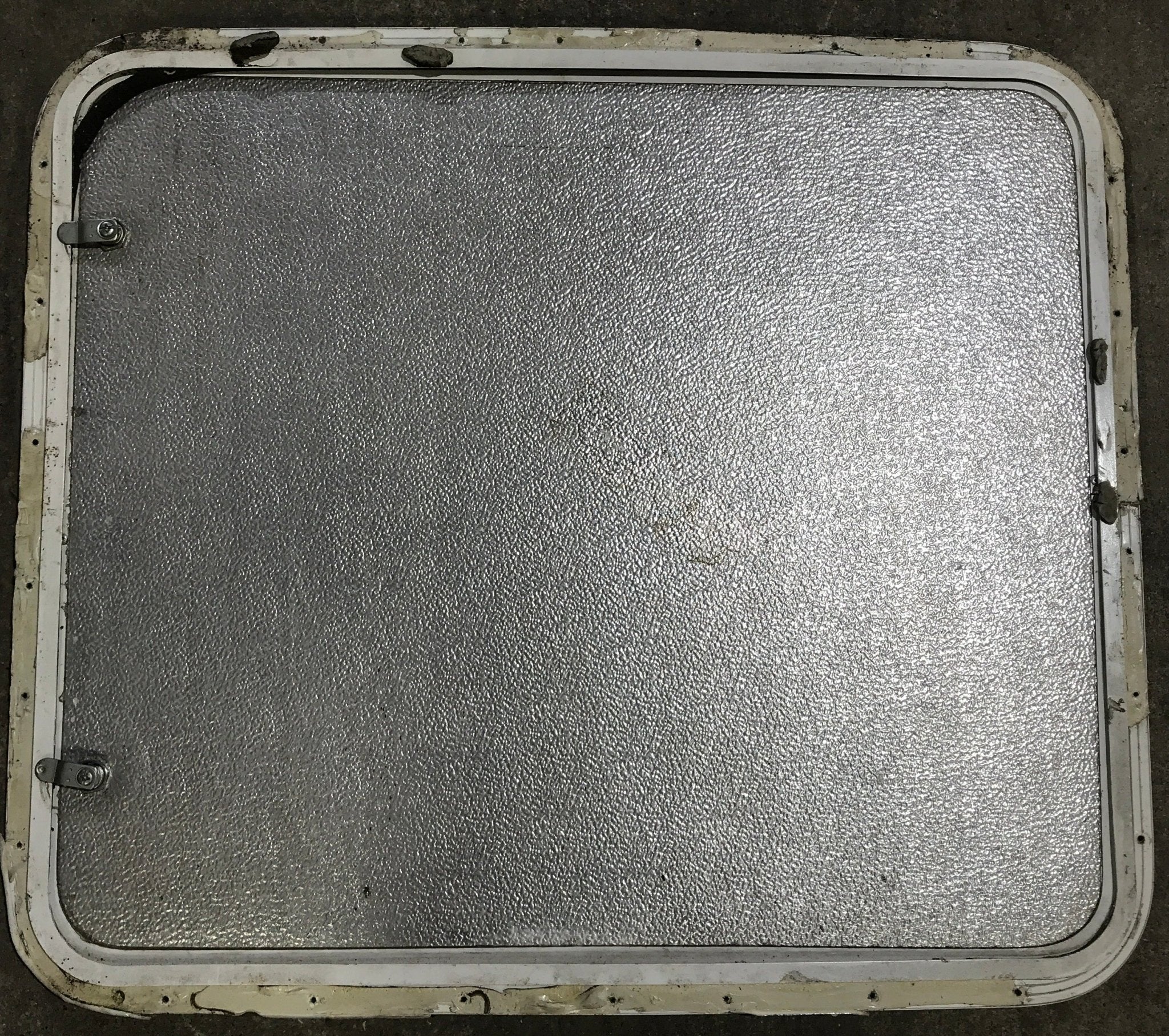 Used Radius Cornered Cargo Door 29 7/8" x 25 7/8" x 3/4" D - Image 4