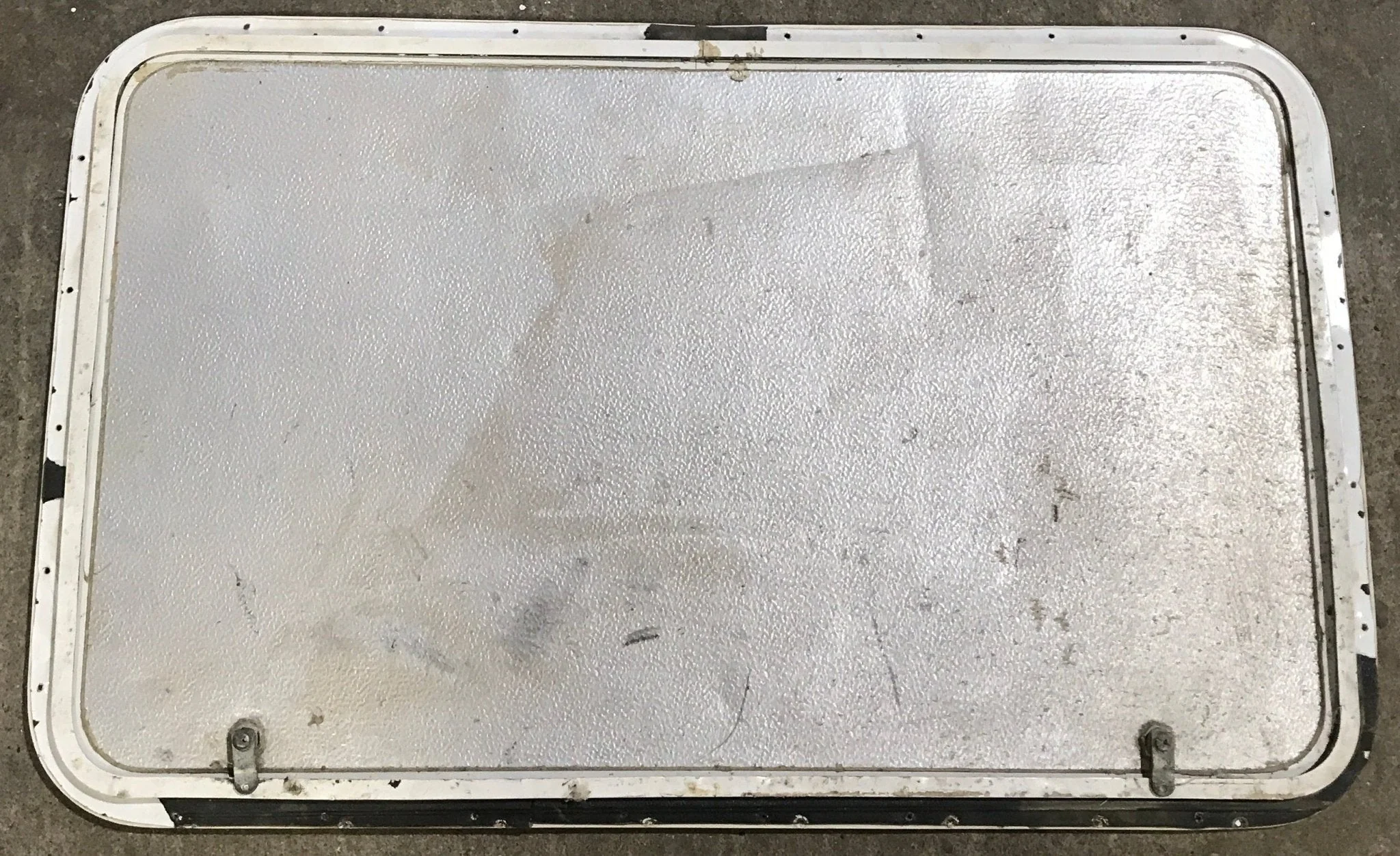 Used Radius Cornered Cargo Door 36" x 21 3/4" x 1/2" D - Image 4