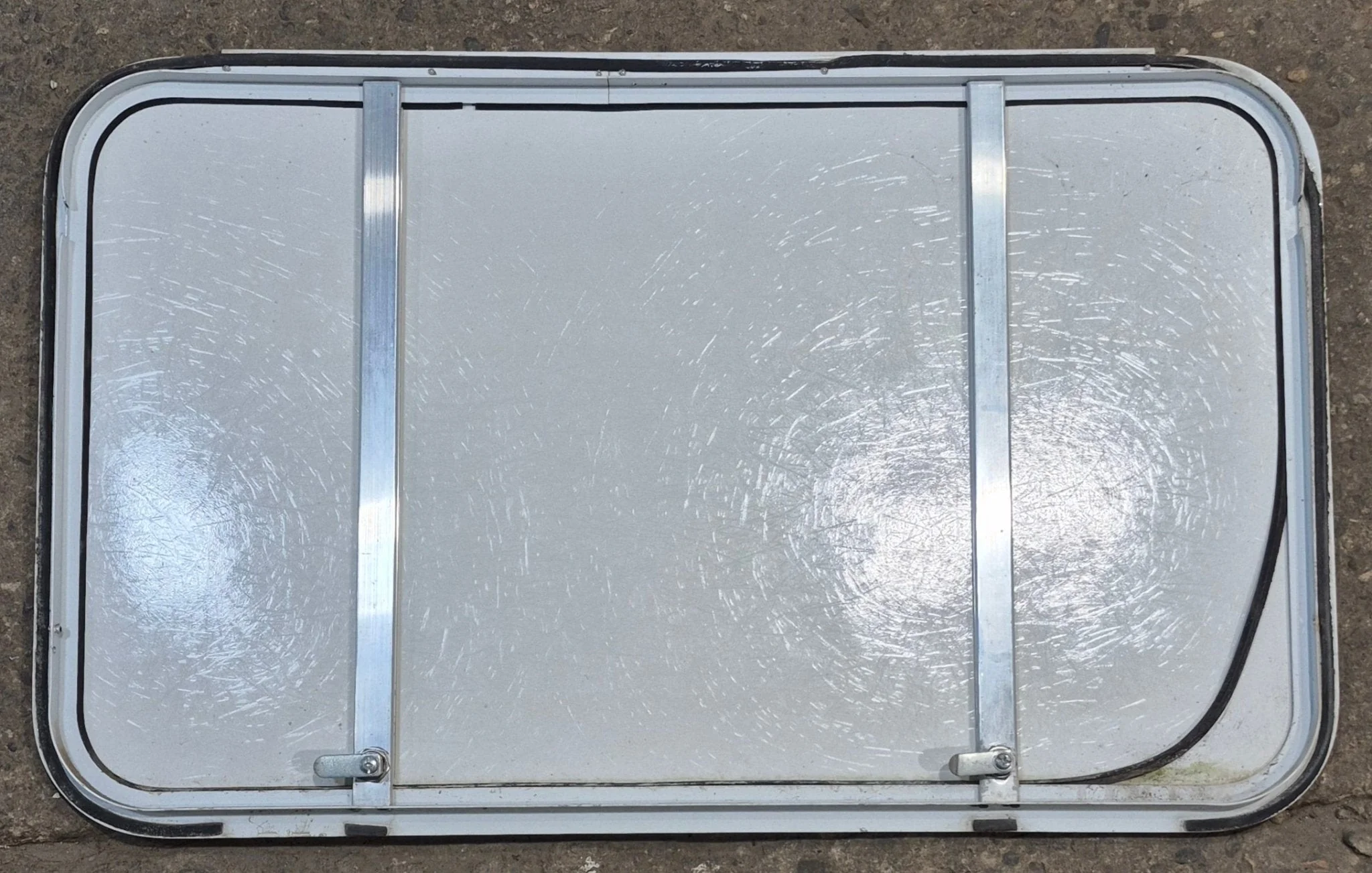 Used Radius Opening Rock Guard Cover : 36" x 22 1/8" x 5/8" D - Image 5