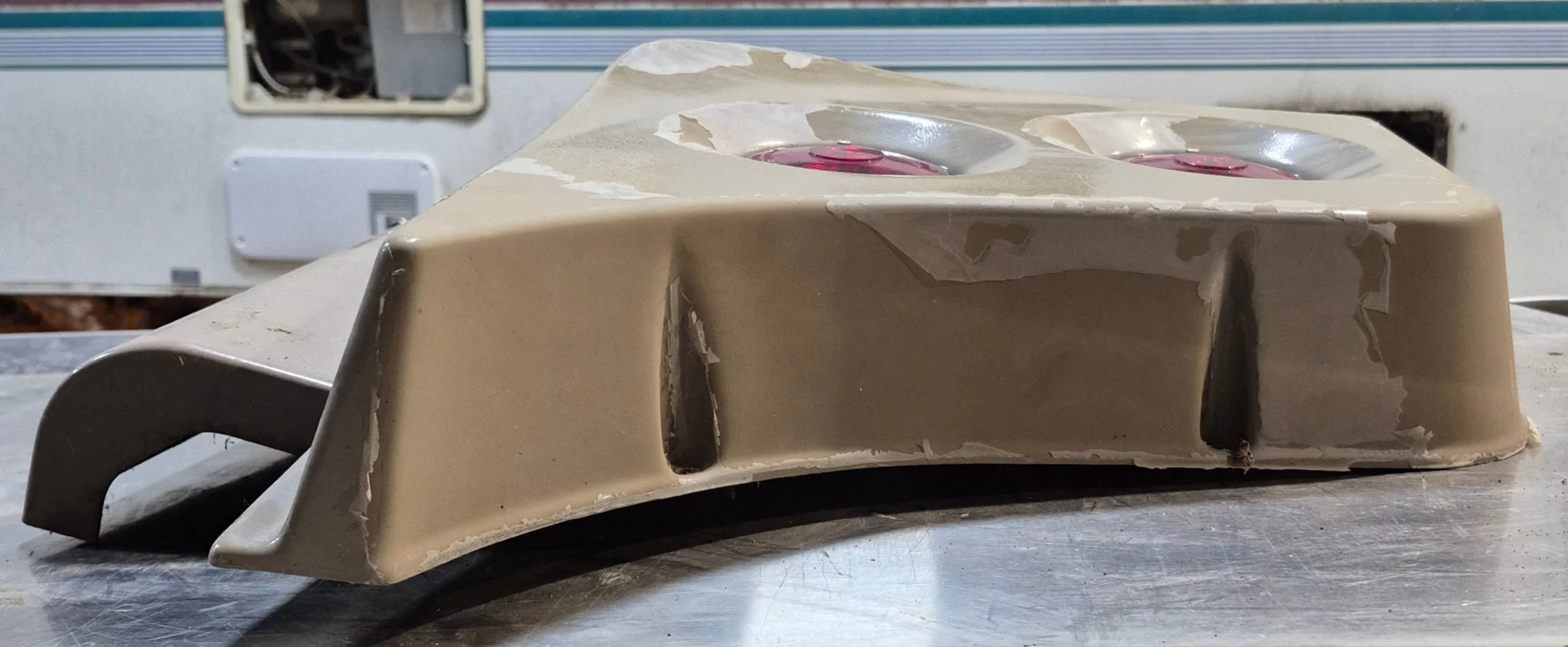 Used Rare RV Tail Light Assembly Passenger Side - Image 6