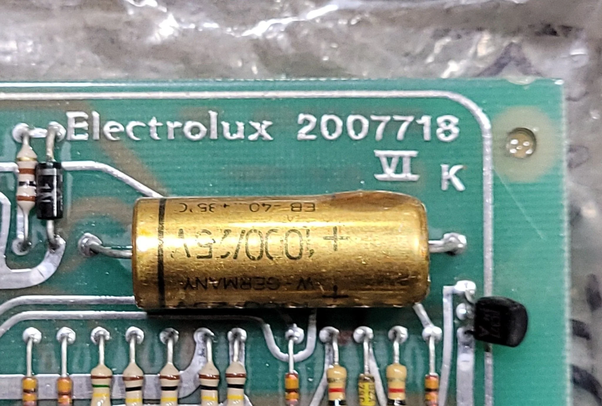Refrigerator Control Board- 2007718 - Image 2