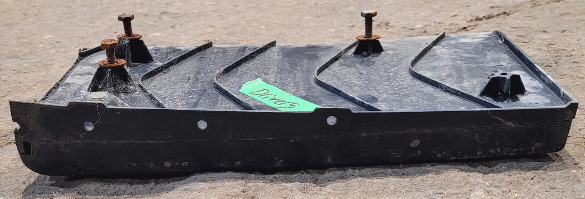 Used Retro Airstream Rear Deflector Assembly- Driver Side - Image 4