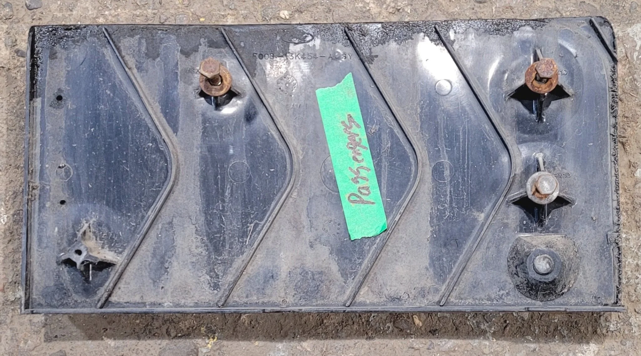 Used Retro Airstream Rear Deflector Assembly- Passenger Side - Image 3